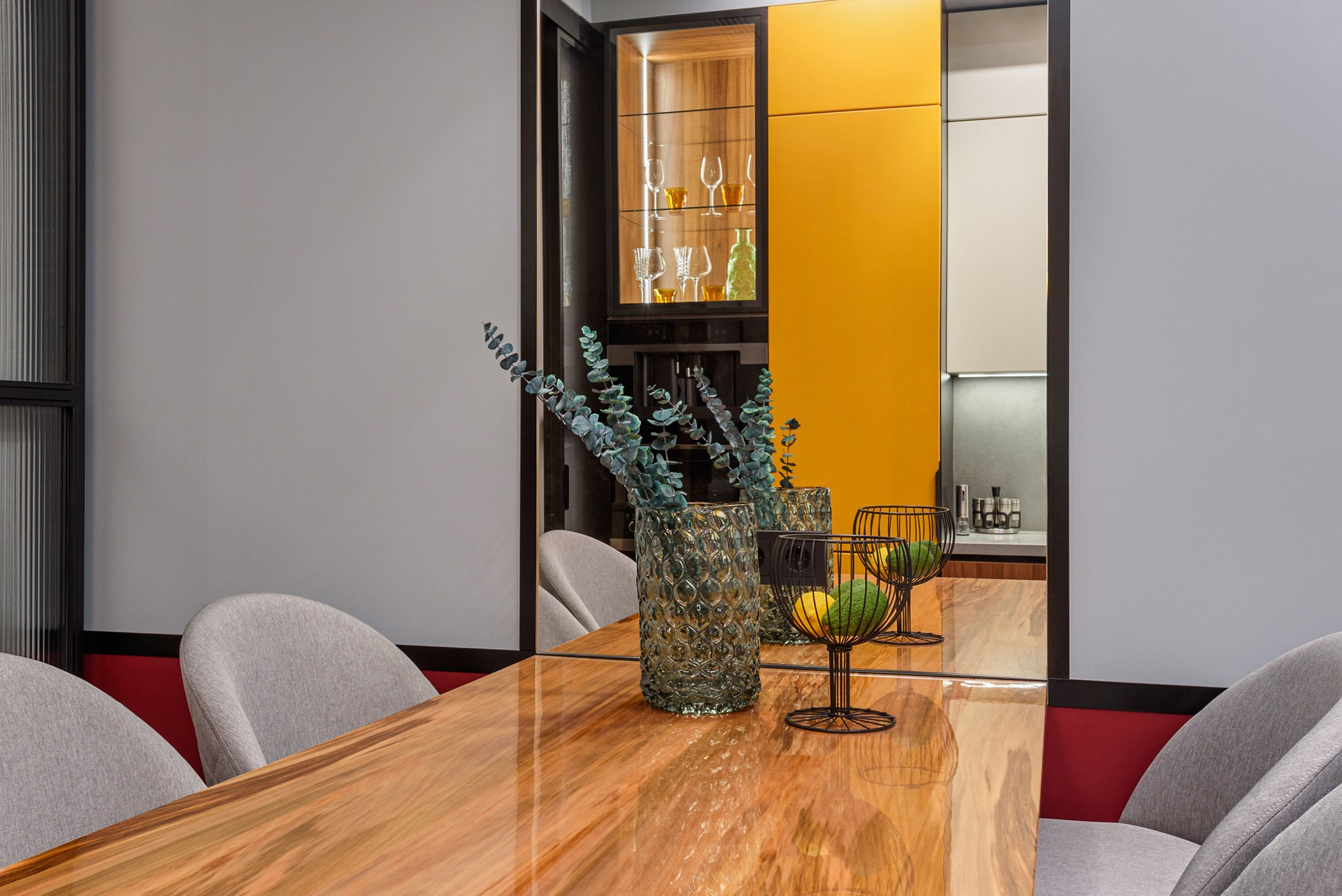 Интерьерная съёмка мебели и дверей: дерево, фурнитура, встроенные системы. Роман Свободный — интерьерная и архитектурная съёмка, Москва и МО