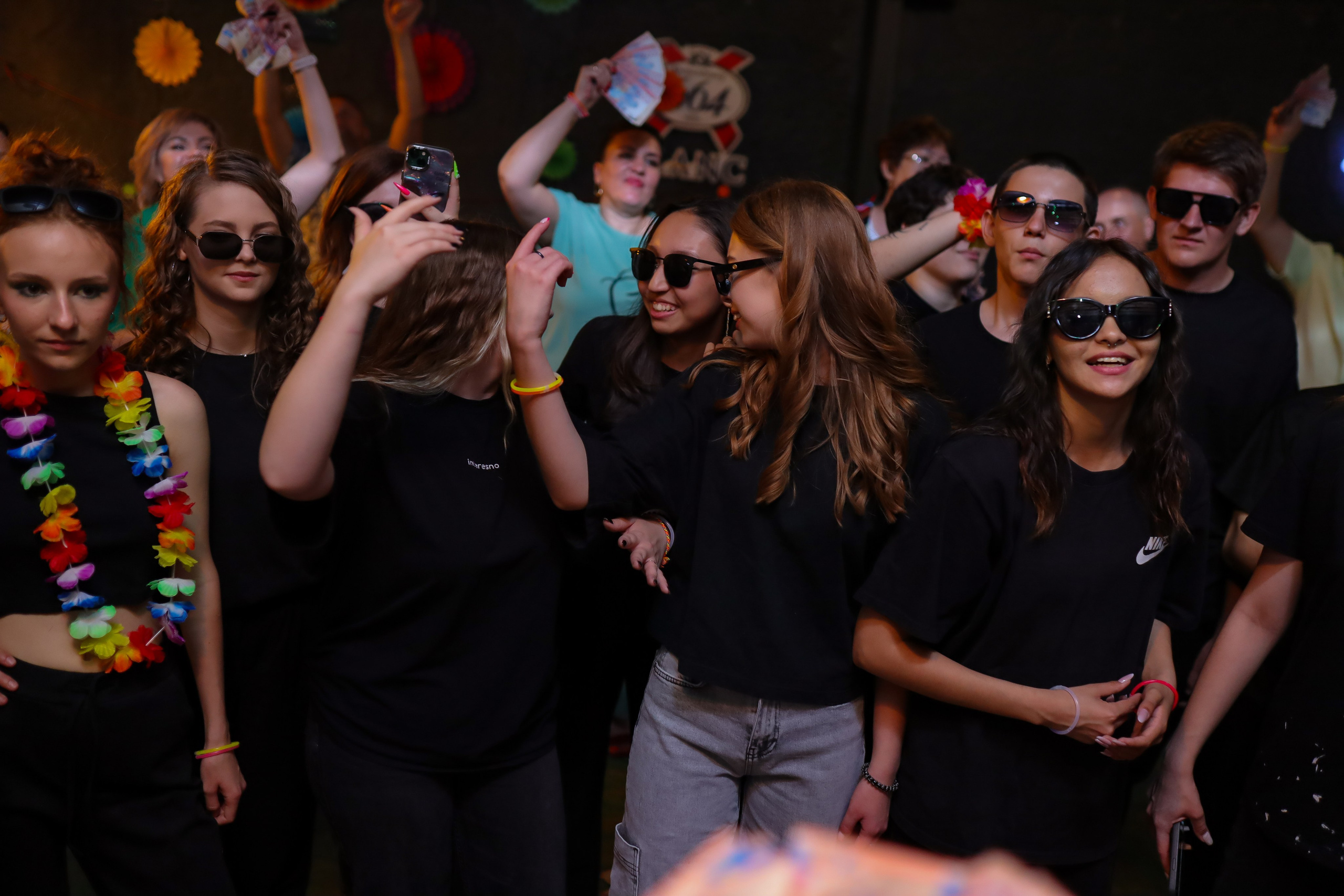 Выпускники. Фотограф в Жезказгане. Графический дизайнер