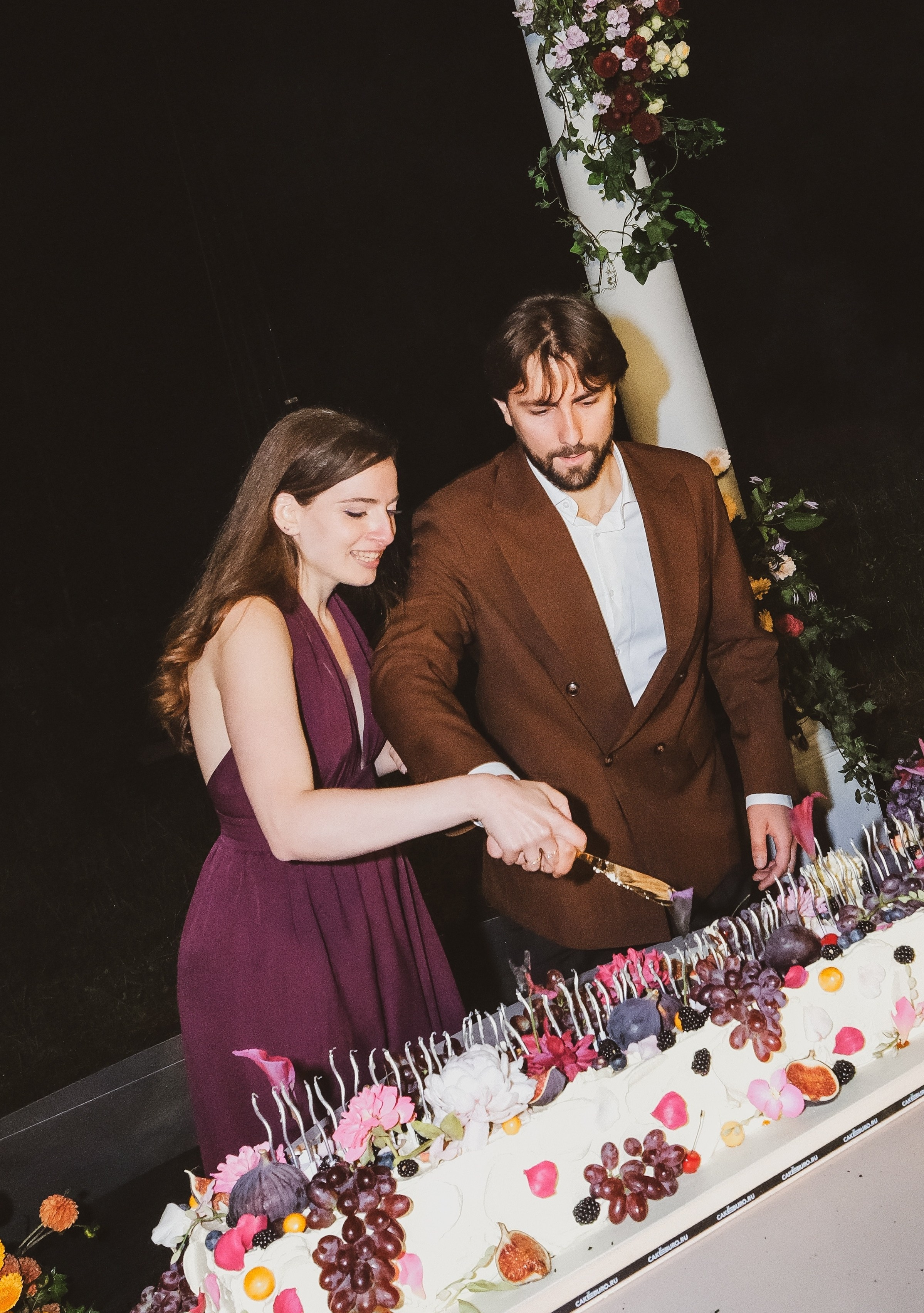 свадебная фотография, фотограф на свадьбу, роспись, свадьба, свадебное платье, свадьба для двоих, свадебное агентство, утро невесты, выездная церемония, жених и невеста, камерная свадьба, свадебный торт, свадьба 2026