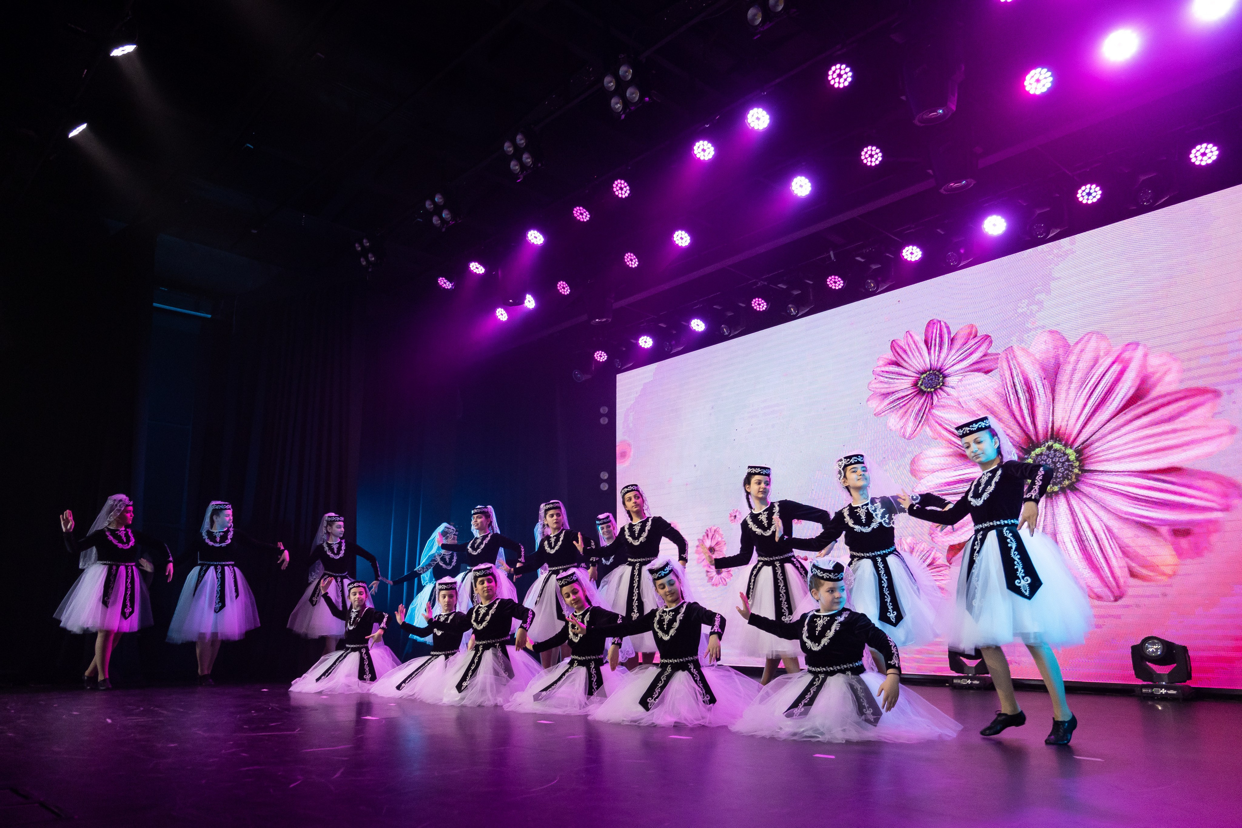 Фотосъемка сольного концерта в честь 18-летия Армстайл. Портретный и репортажный фотограф в Санкт-Петербурге | Валерия Кайряк