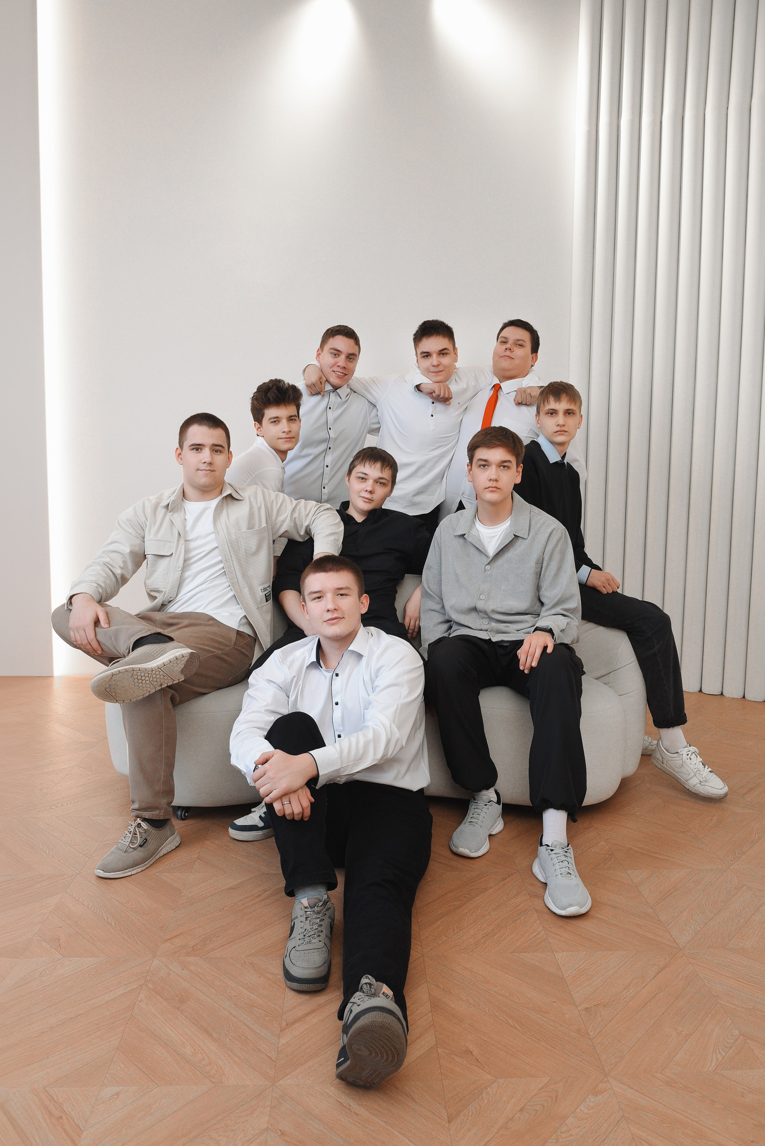 #43 11 а. Выпускные альбомы в Кургане, Твой альбом, Книга