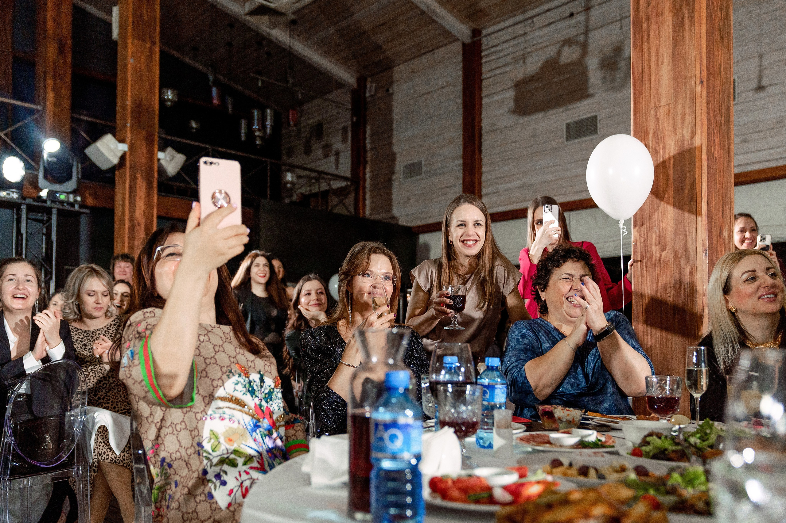 • корпоратив «АВЕНЮ». Фотограф, индивидуальные женские, мужские фотосессии в Ростове-на-Дону