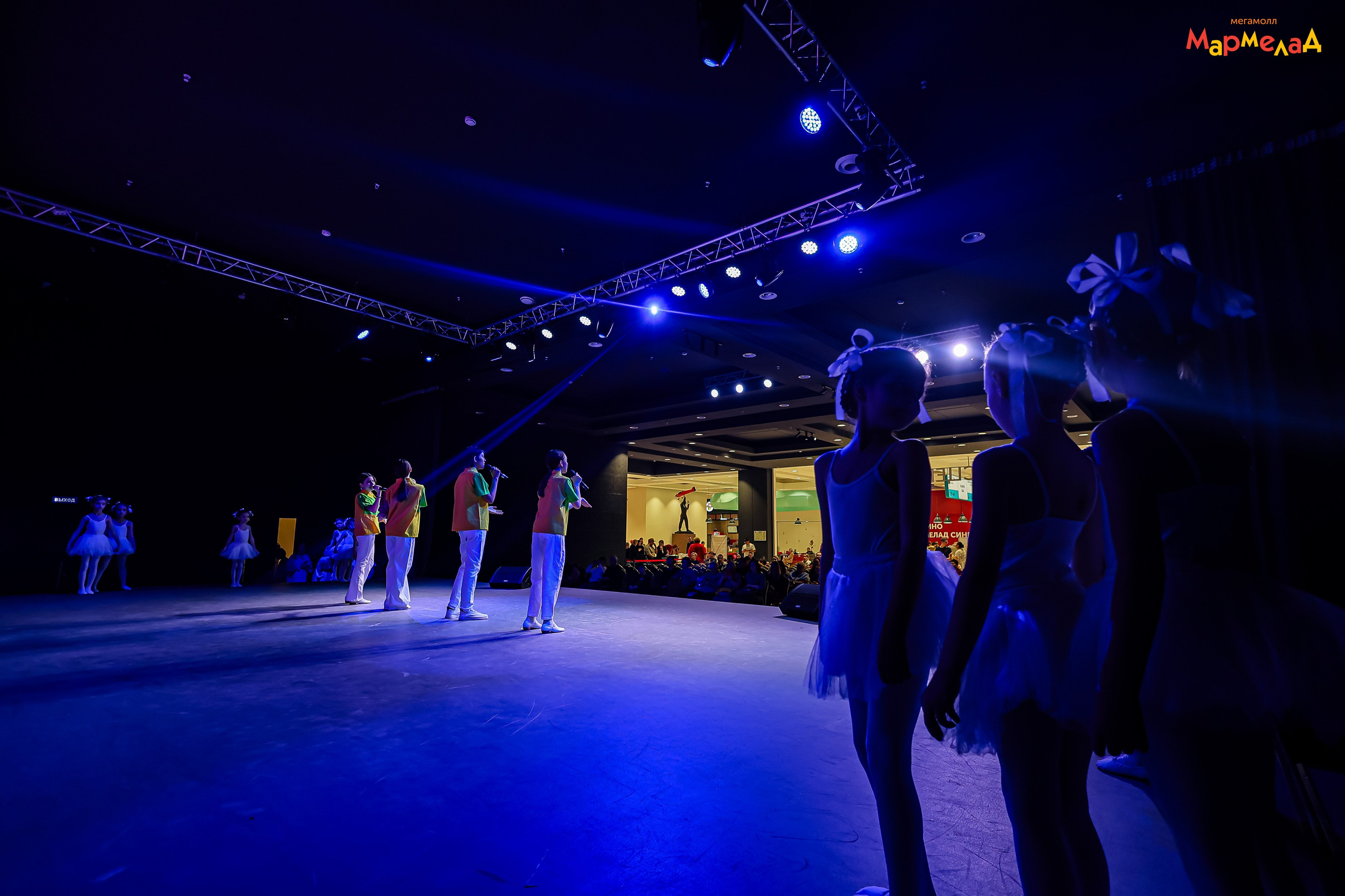 14.02 Любовь без границ в Мегамолл Мармелад. Команда специалистов в мире фотографии и видео. Детский фотограф, семейный фотограф
