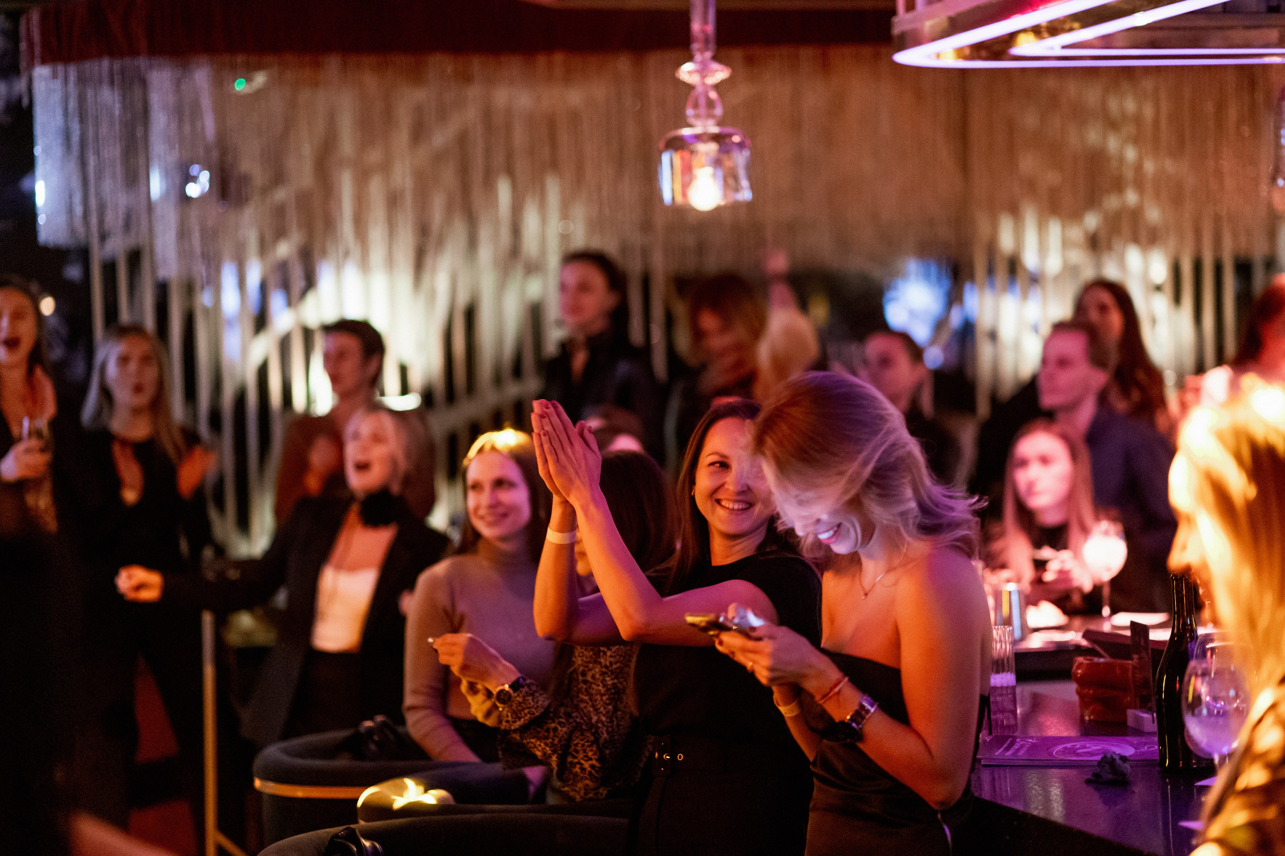 YANA URBAN: сольный концерт в «Анжелика Wineroom». СВОИ. ФОТООТЧЕТЫ-СОБЫТИЯ-МЕСТА