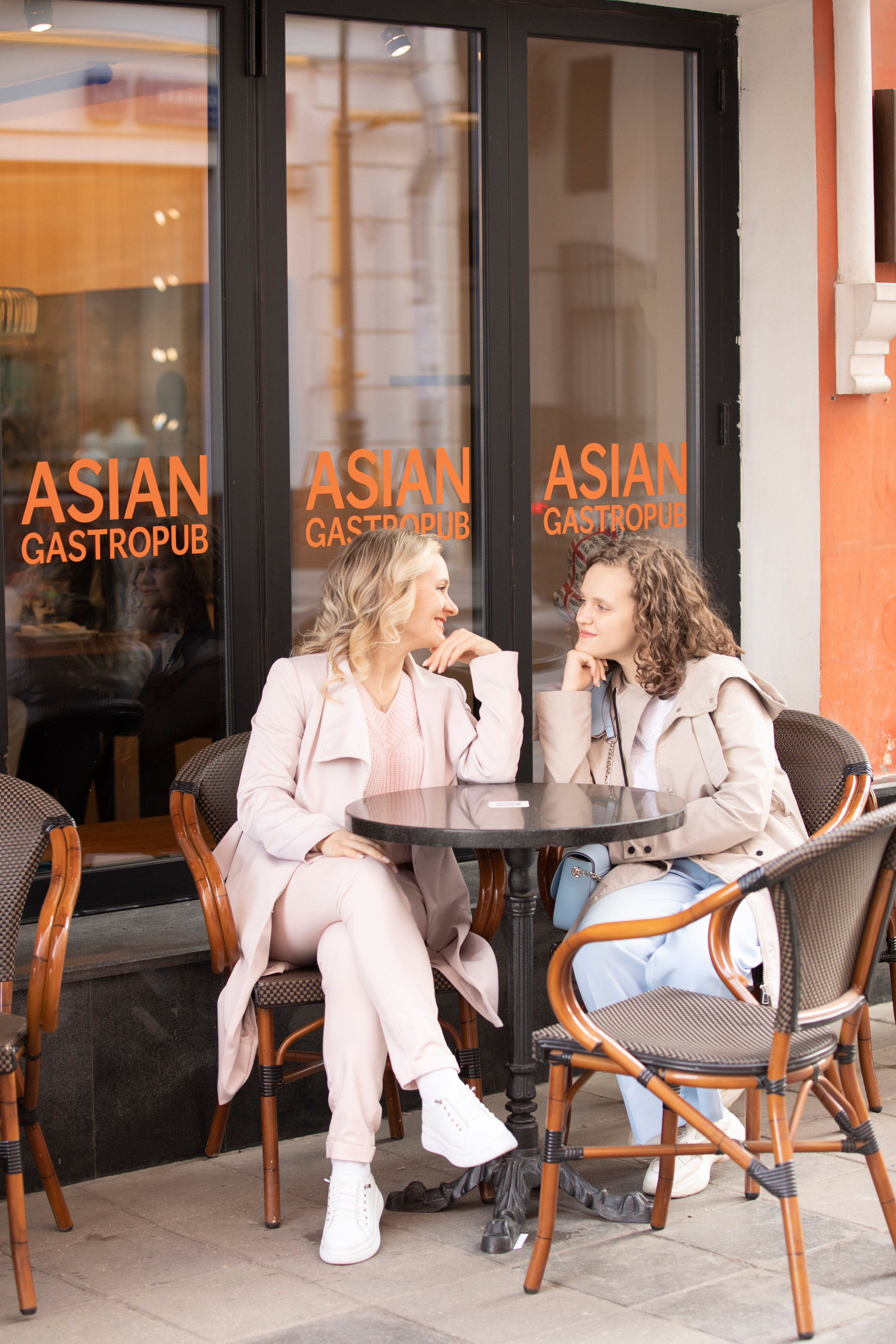 Весенняя прогулка на Патриарших. Семейный и детский фотограф в Москве Татьяна Рос