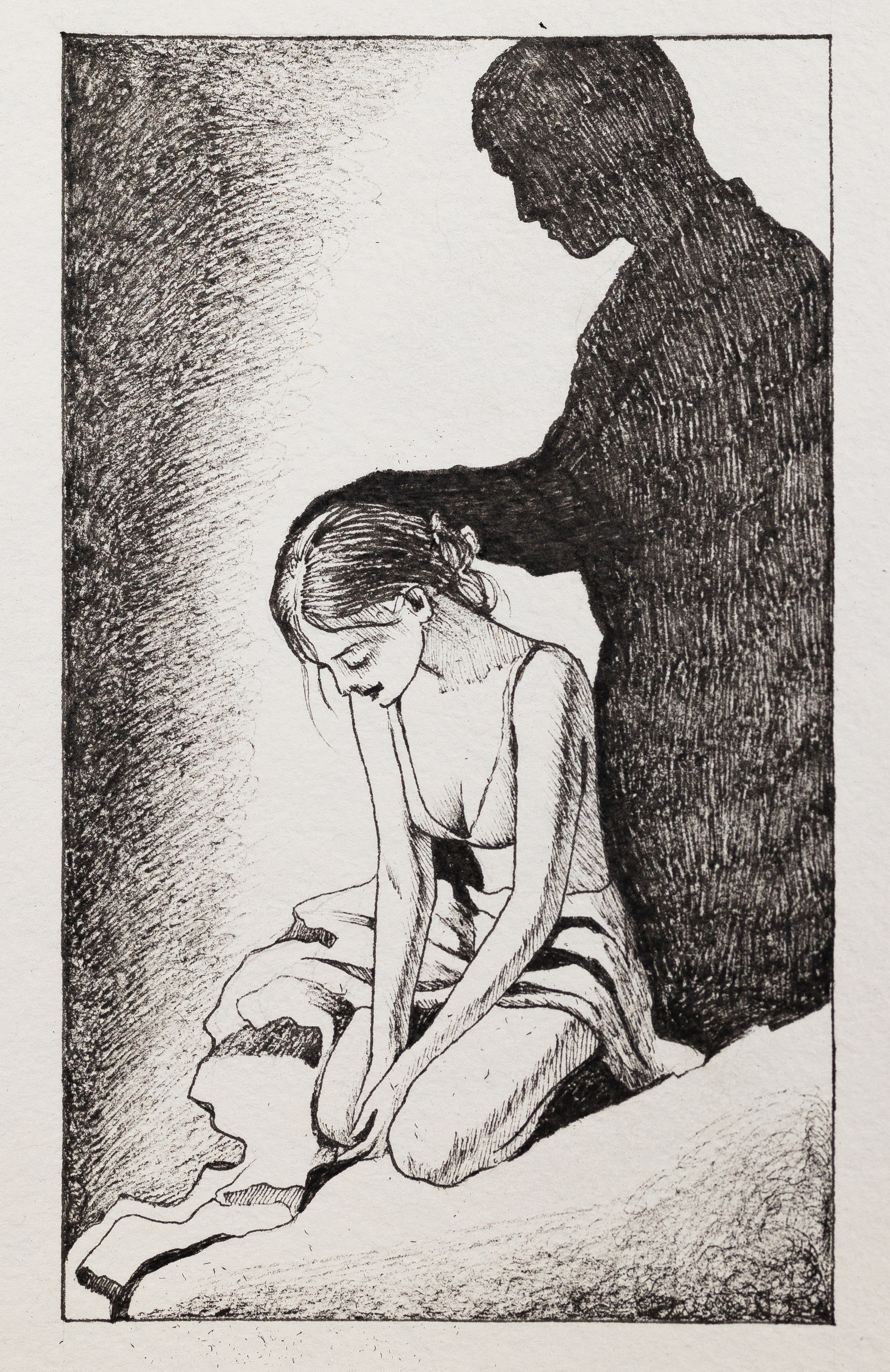 Тень за спиной. На изображении — женщина, сидящая на земле, с опущенной головой и согнутым телом. Её поза говорит о покорности, усталости, внутреннем сжатии. За её спиной стоит тёмная фигура — без лица, без деталей, словно силуэт. Рука этой фигуры лежит на её голове: жест одновременно и «благословляющий», и подавляющий. Свет падает на женщину, тьма — за её спиной.🖤 Тень- Эта карта раскрывает архетип внутреннего авторитета, ставшего тенью. Это может быть образ родителя, партнёра, учителя, системы — или внутренний голос, который когда-то был защитой, а затем стал контролёром. Женщина здесь — та часть личности, которая научилась выживать через подчинение, молчание, уменьшение себя. Она сидит не потому, что не может встать, а потому что привыкла. Тень проявляется как ощущение, что «надо», «так правильно», «я не имею права». Это тихое насилие — без удара, без крика, но с постоянным ощущением собственной вины и зависимости. Исцеление начинается в момент, когда человек осознаёт: тень за спиной не всемогуща. Она существует ровно до тех пор, пока ей не дают имя. Рука на голове может стать не жестом подавления, а точкой осознания. Полная версия и практическая работа по исцелению в колоде. стоимость постера 3000р