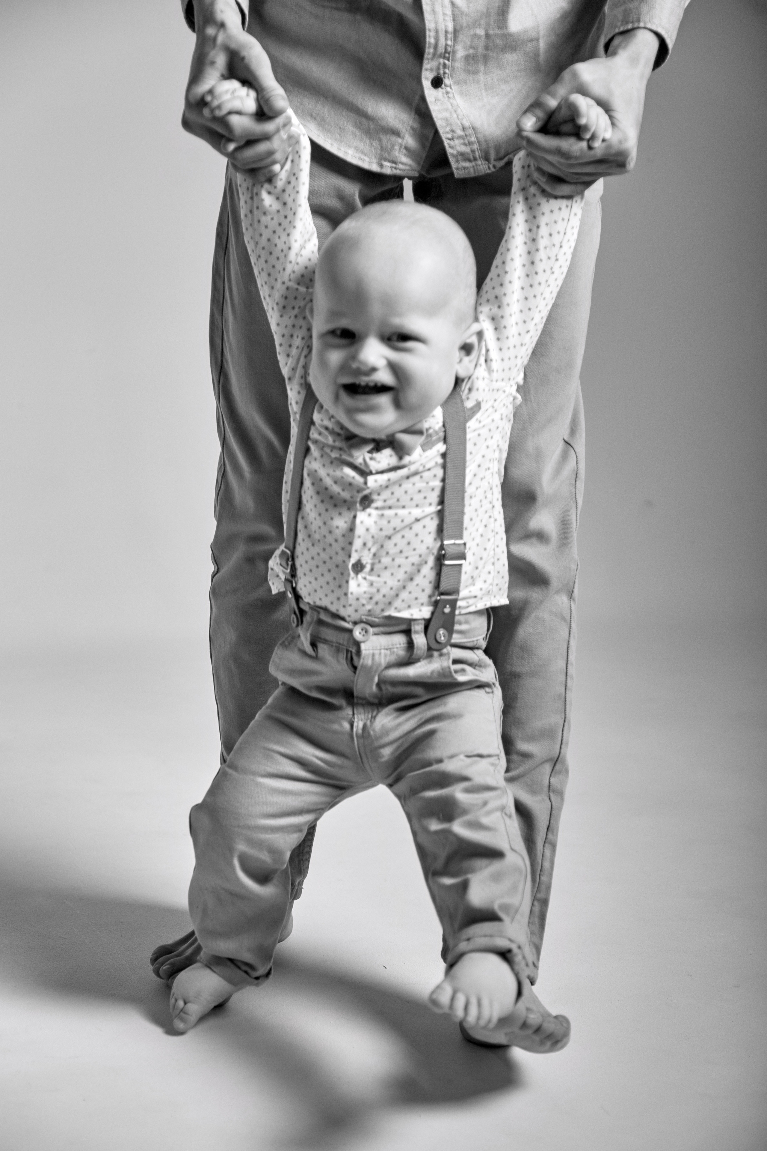 Семейная фотосессия на циклораме. Фотограф Челябинск — Кирилл Устюжанин