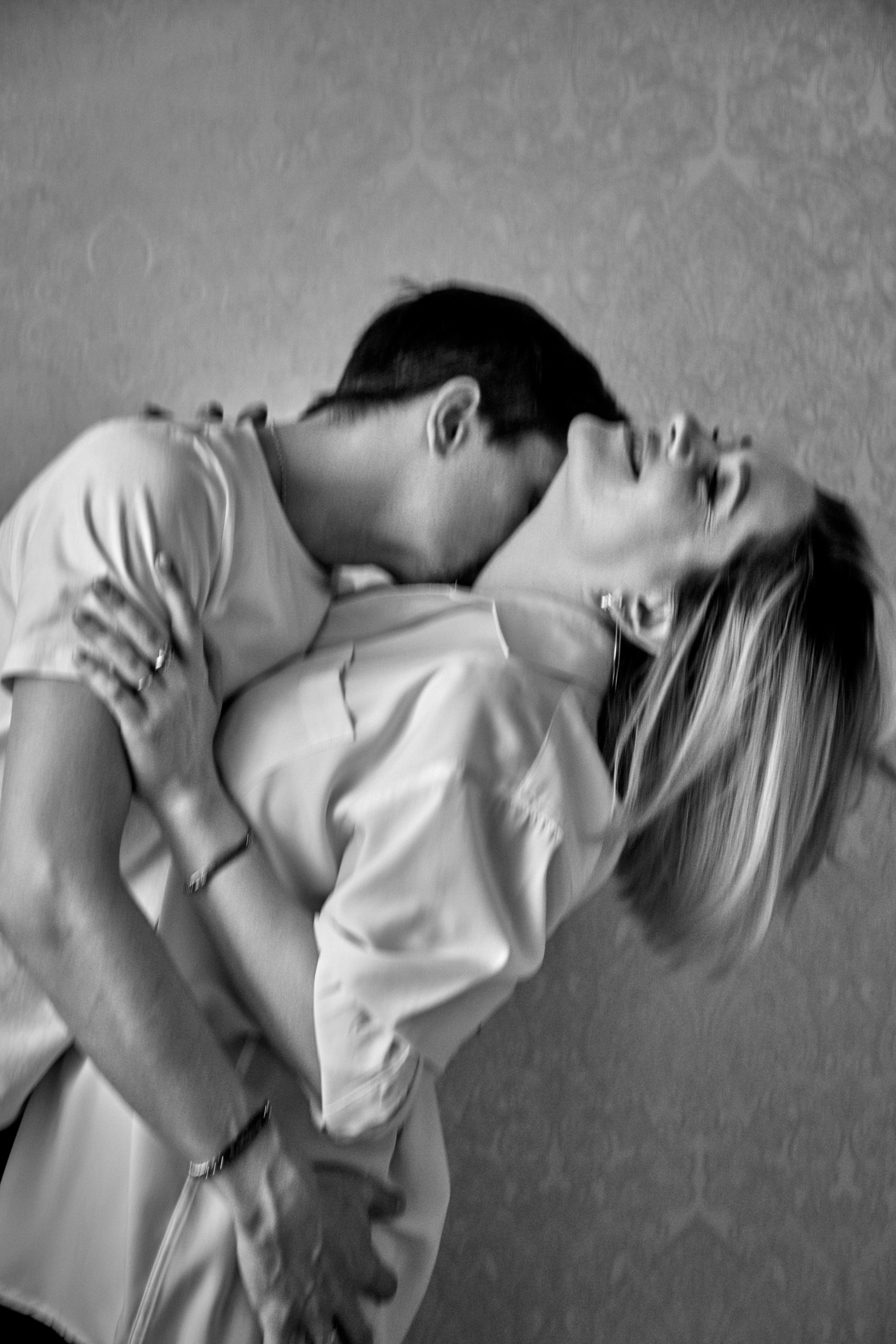 Дима и Таня — Love-story в отеле. Фотограф Челябинск — Кирилл Устюжанин