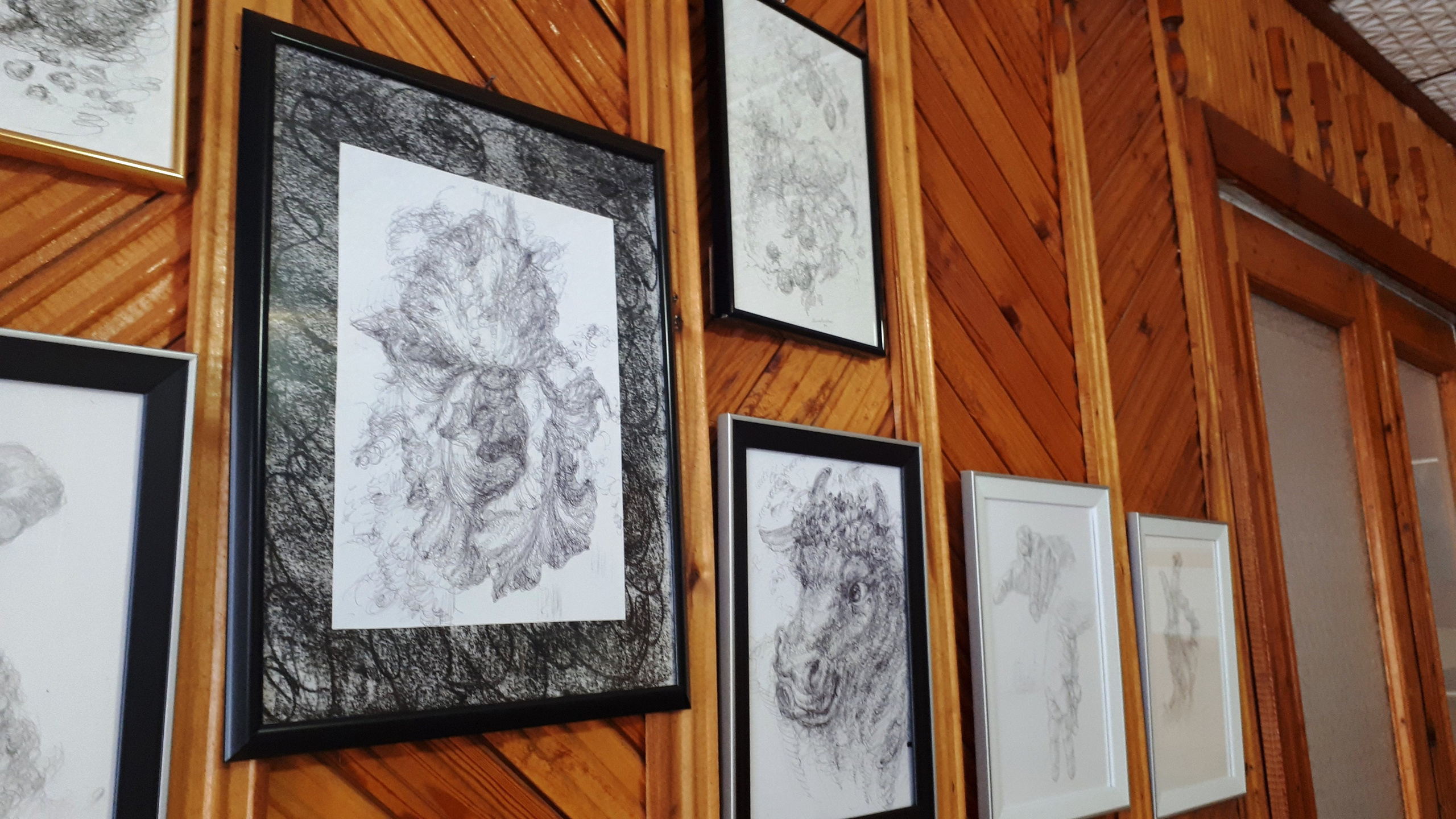 Выставочная АРТ резиденция " ЯБЛОКО»