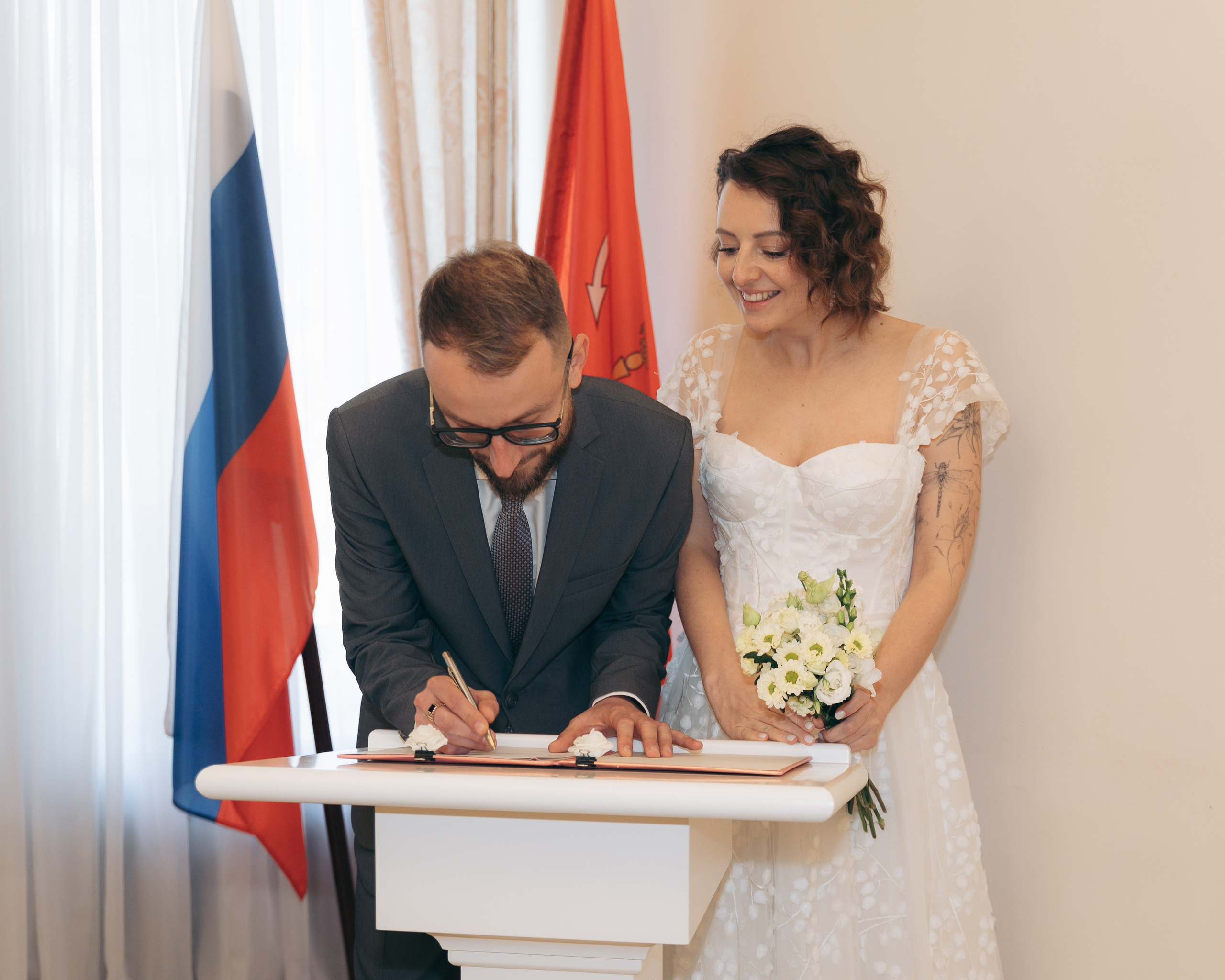 Любовь в ЗАГСе Центрального района СПб. Professional photoartist in St. Petersburg (wedding, reportage, portrait, model book, love story) Alexander Shvedov