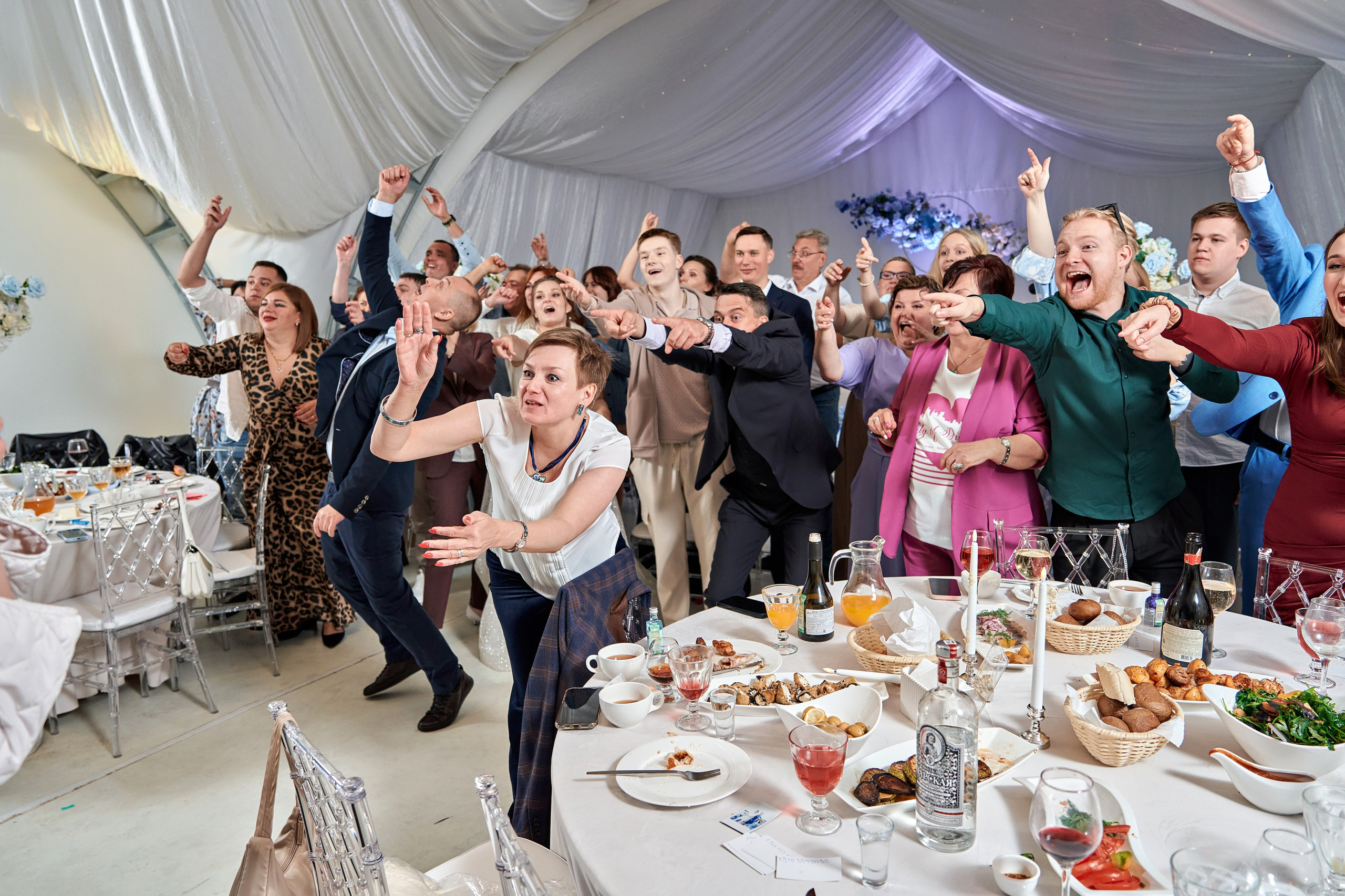 Нежная свадьба Антона и Софьи в яхт-клубе «Портофино». Фотограф Меняйло Евгений. Свадьба. Портрет. Репортаж. Семья. Контент