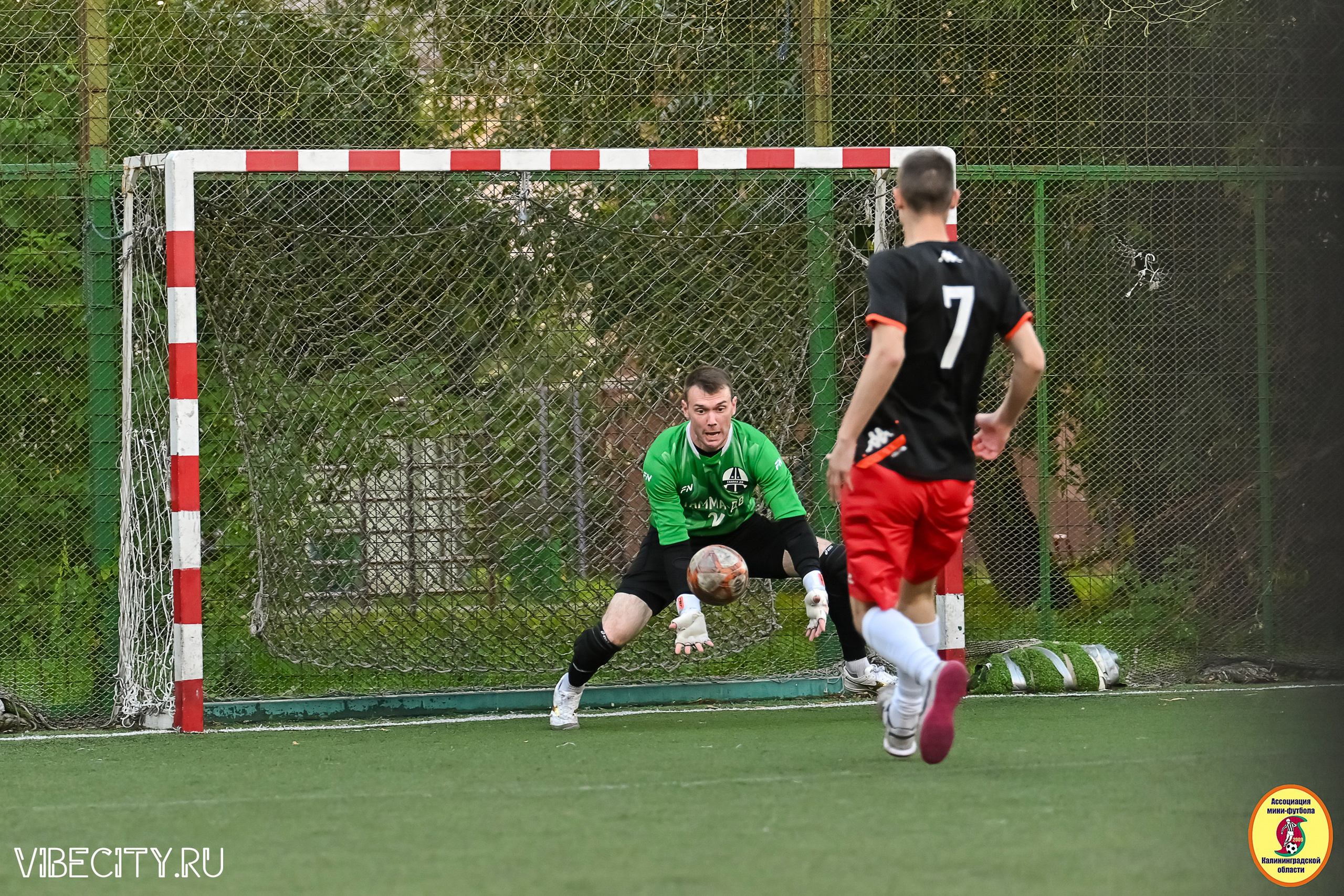 ИГРЫ МИНИ-ФУТБОЛЬНОЙ И КОРПОРАТИВНОЙ ЛИГИ. VIBECITY.RU Вайб Сити Ру Фоторепортажи Фотоотчеты Калининград