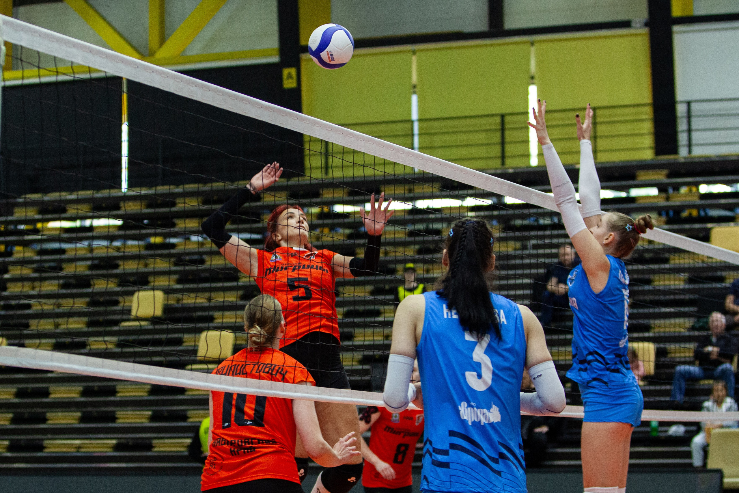 Один день из тура чемпионата России по волейболу. Кутузов Евгений Фотограф в Южно-Сахалинске