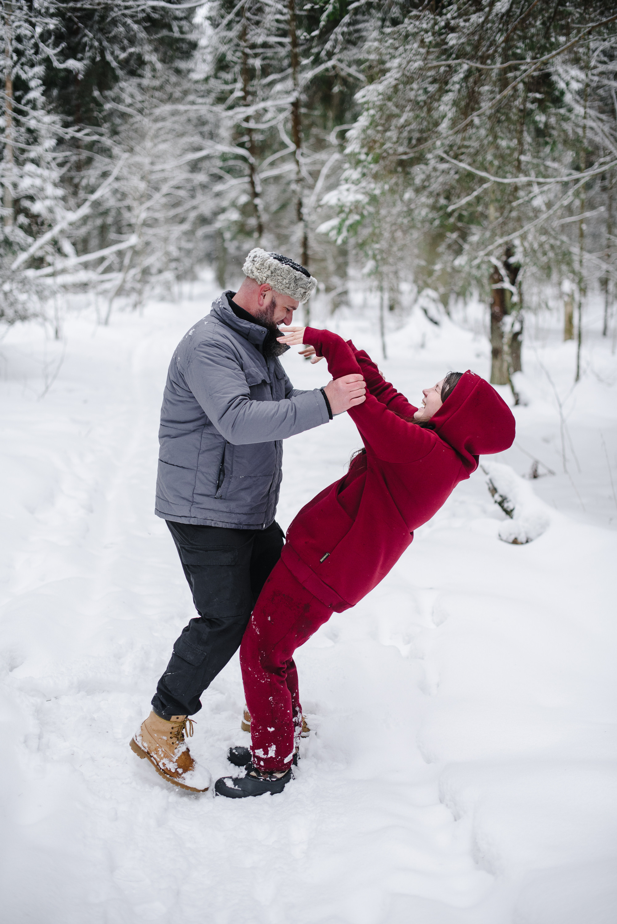 Семейная прогулка по лесу. Фотограф Денис Неместо, портрет, репортаж