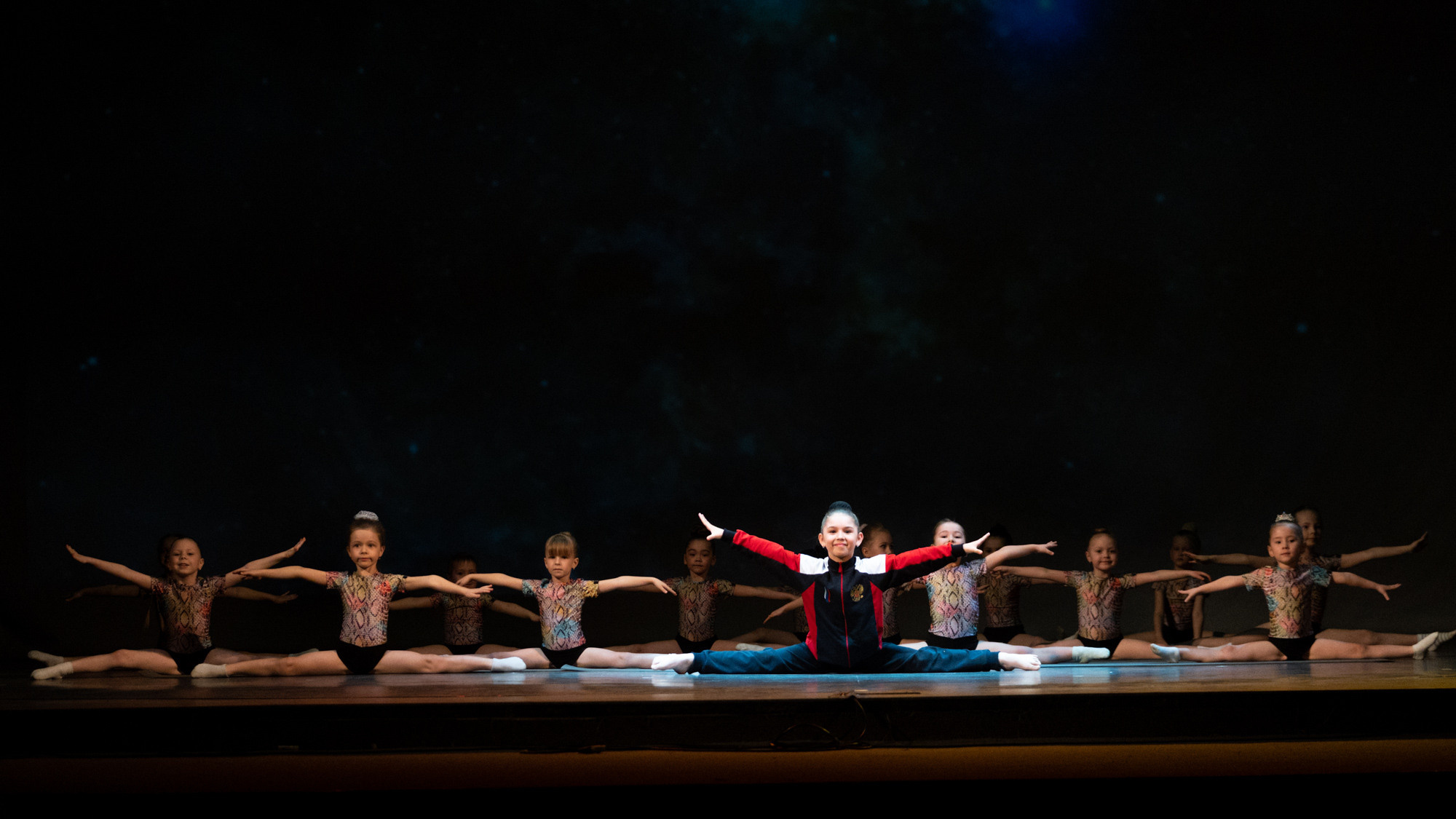 Отчетный концерт в студии танца и фитнеса NS. Репортажный фотограф в Казани Павел Серпокрылов