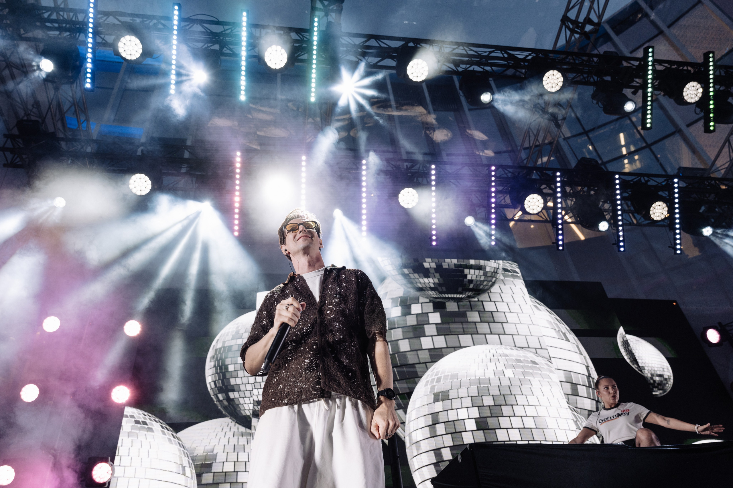 ЛЦТ ФЕСТ 2024 в арт кластере Ломоносов. Свадебные фотосессии в Москве. Фотограф Сергей Ржевский