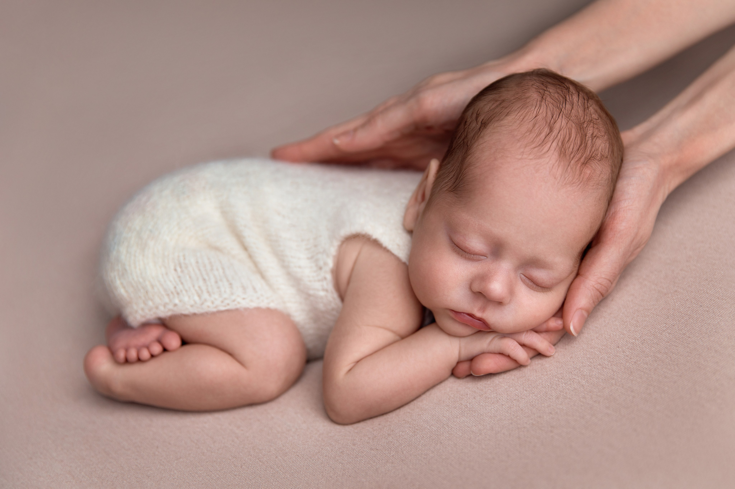 Профессиональный фотограф новорождённых в Москве Елена Сатюкова