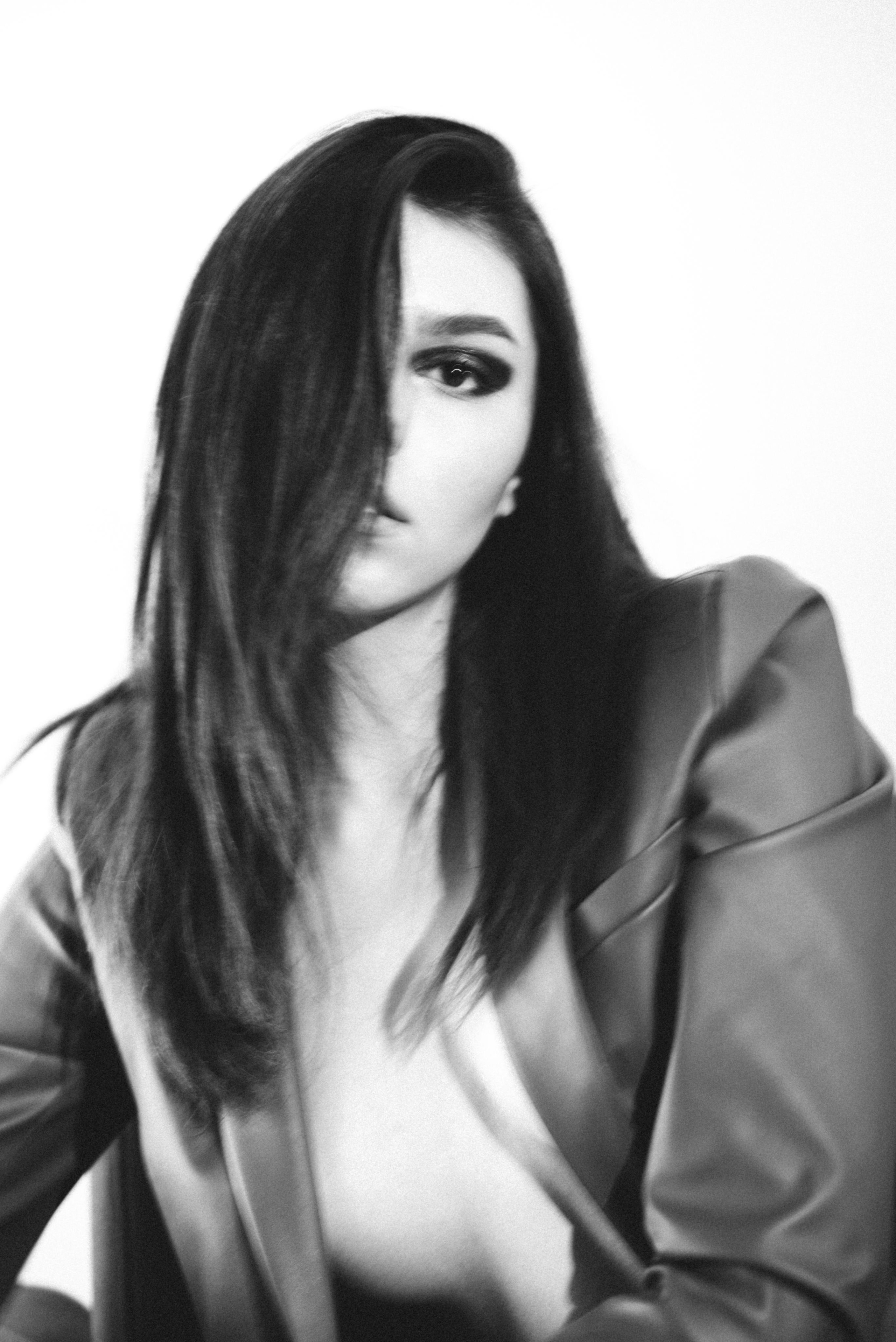 Daria. Z H U R A V L E V