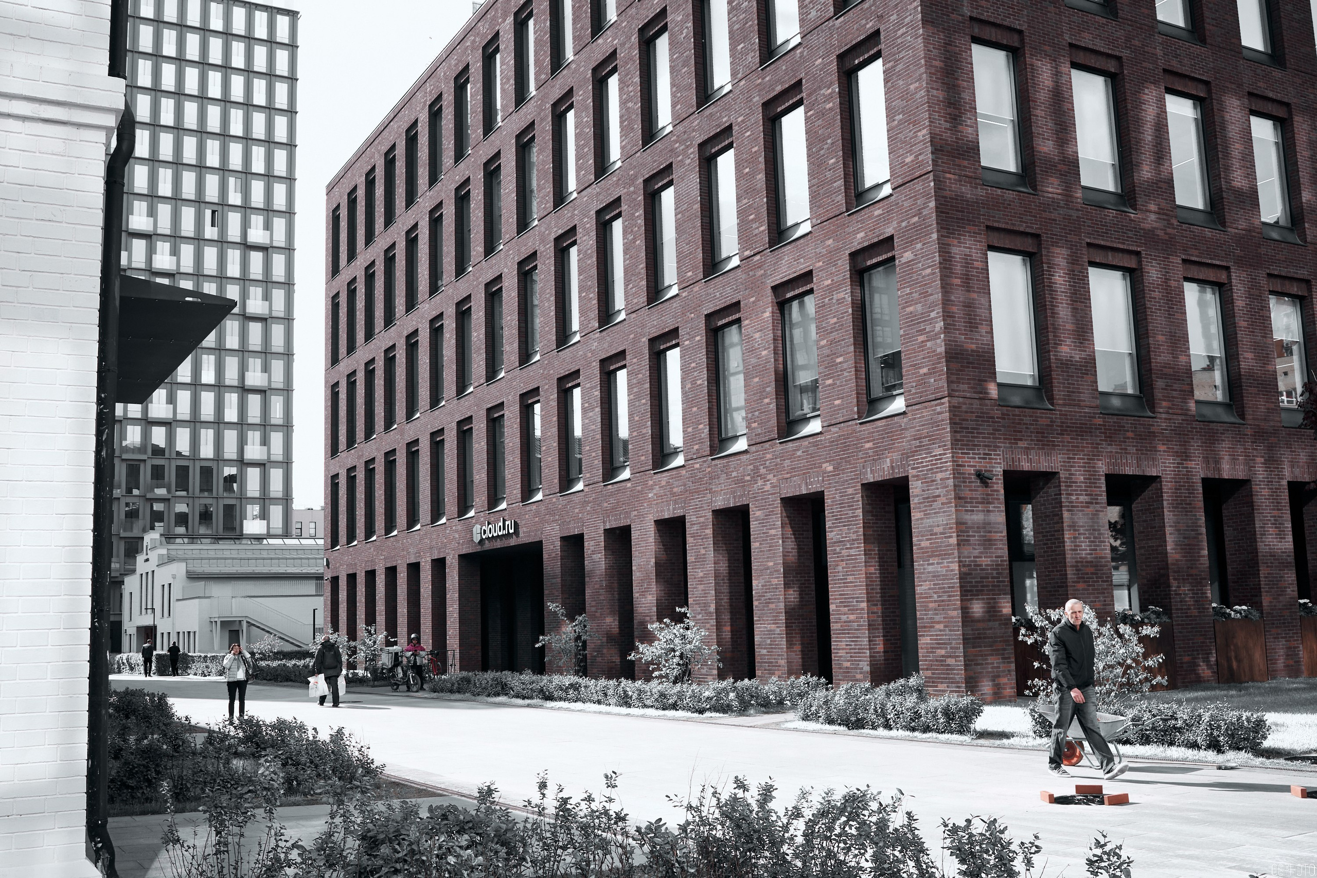 Геометрия. Фотографъ Сергѣевъ. Поймать мгновеніе