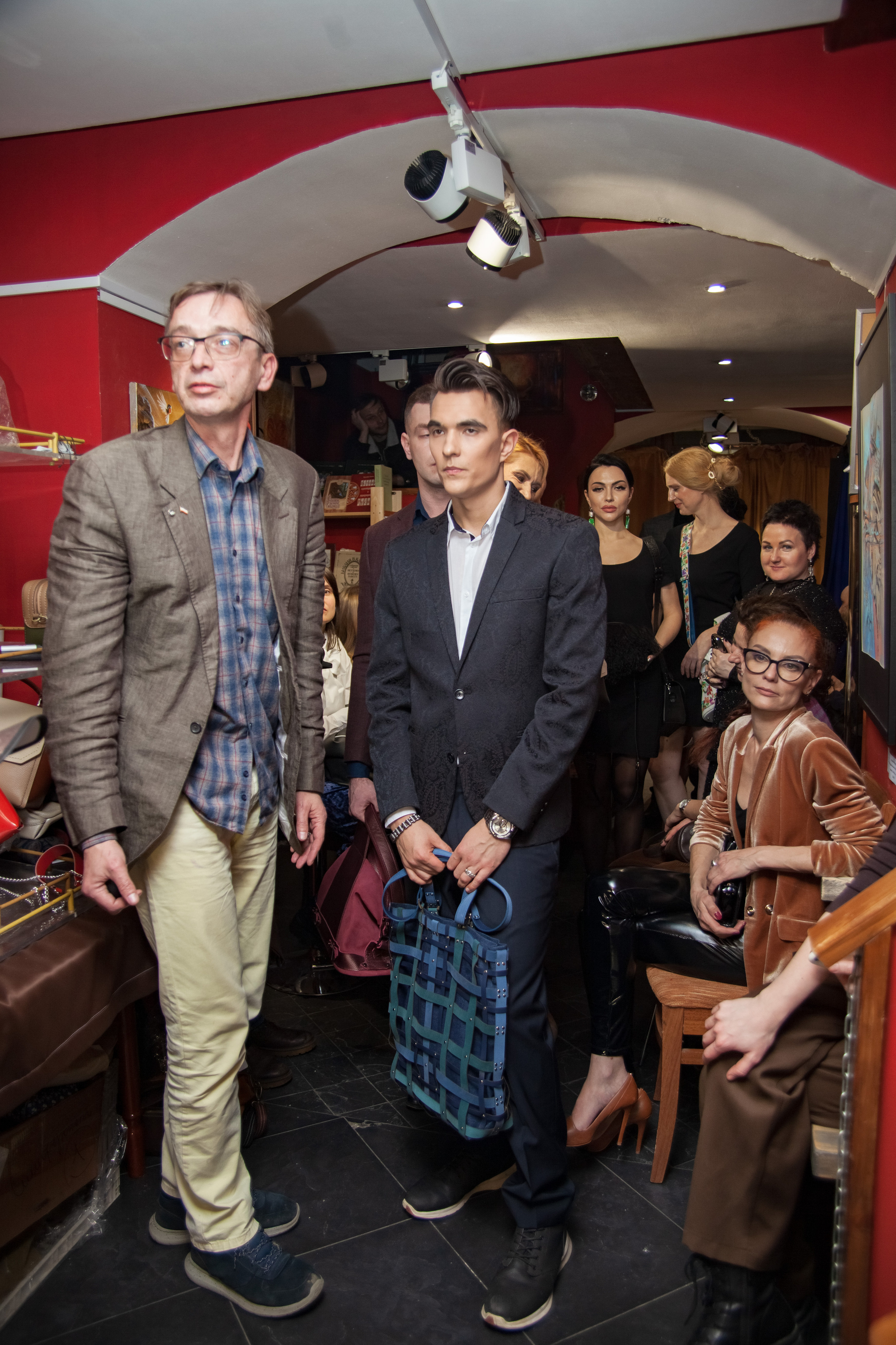 Репортаж Кайрос-маркет в галерее Дрездон | Москва