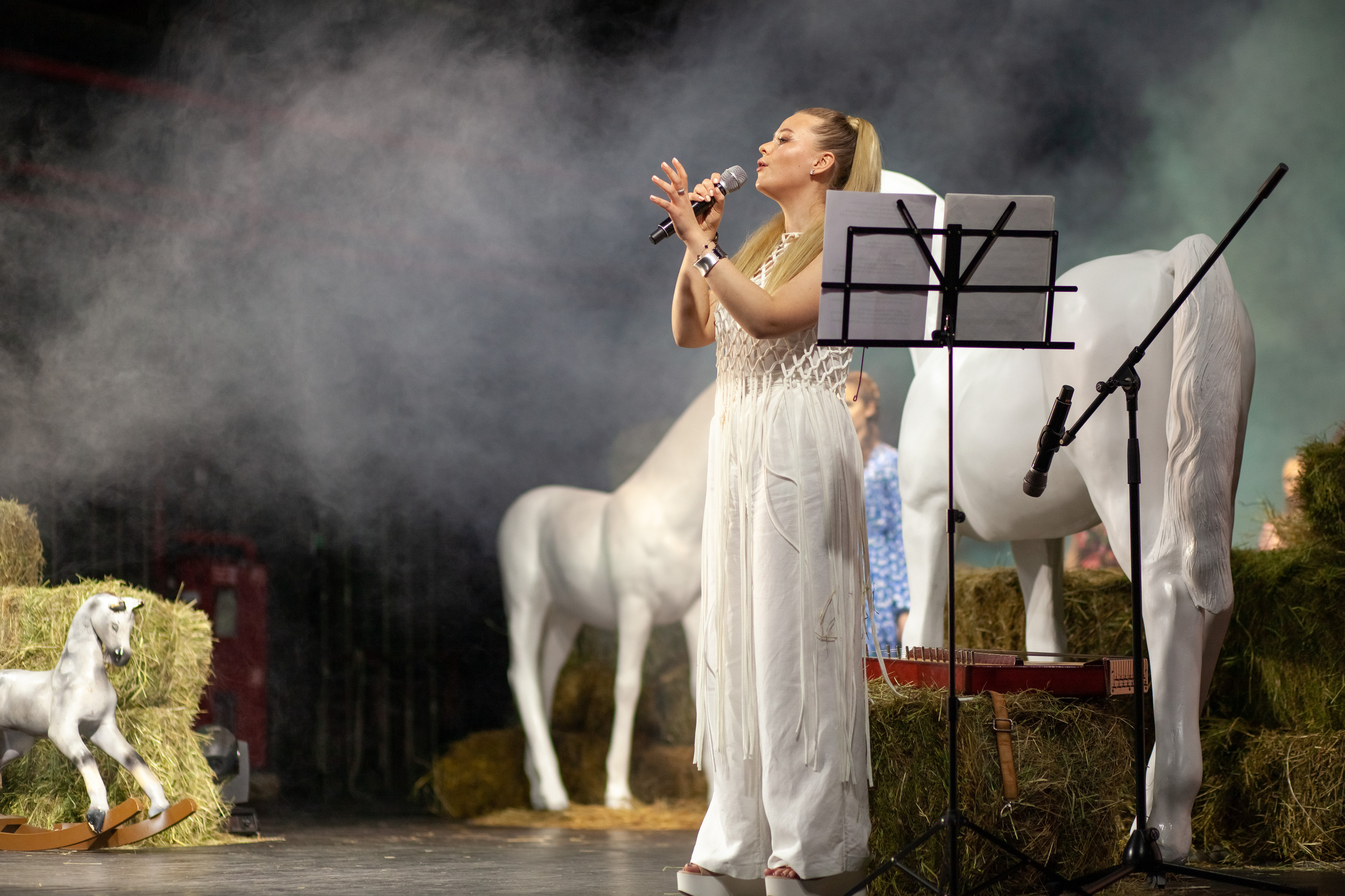 MagicFashionWeek — показ ММШ «Московская Модельная Школа»