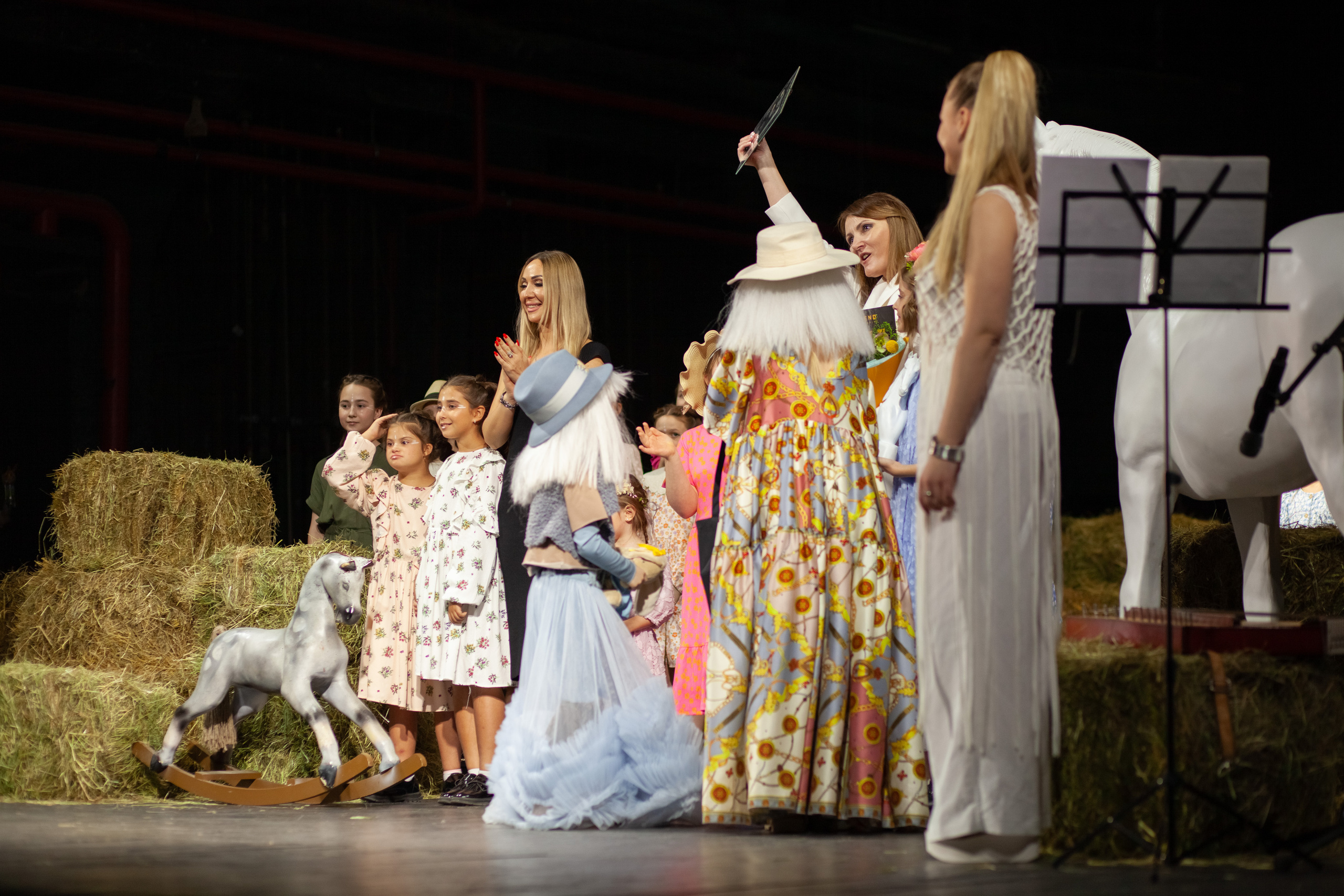 MagicFashionWeek — показ ММШ «Московская Модельная Школа»