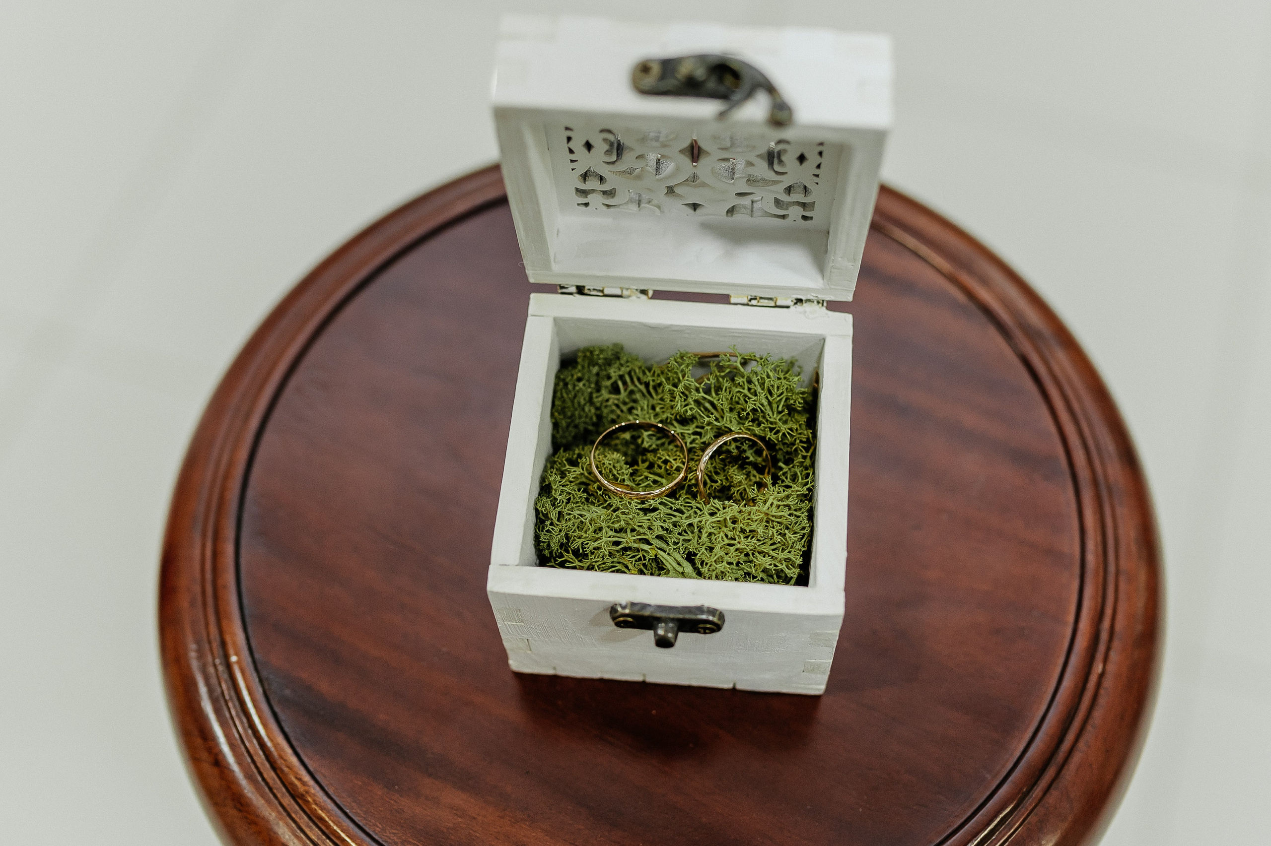 Свадебные кольца на регистрации