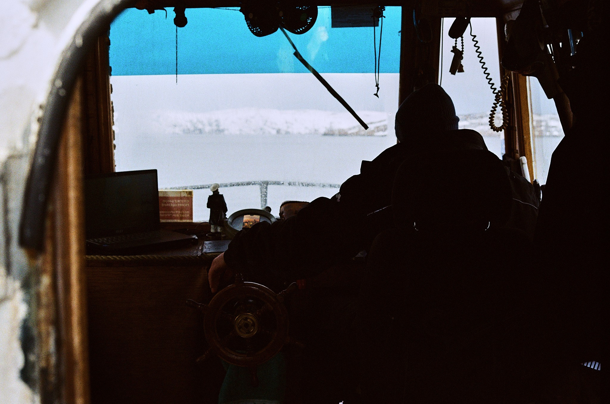 Teriberka (Murmansk). The Other Pavel Potseluev — film photography and mastery of meat business