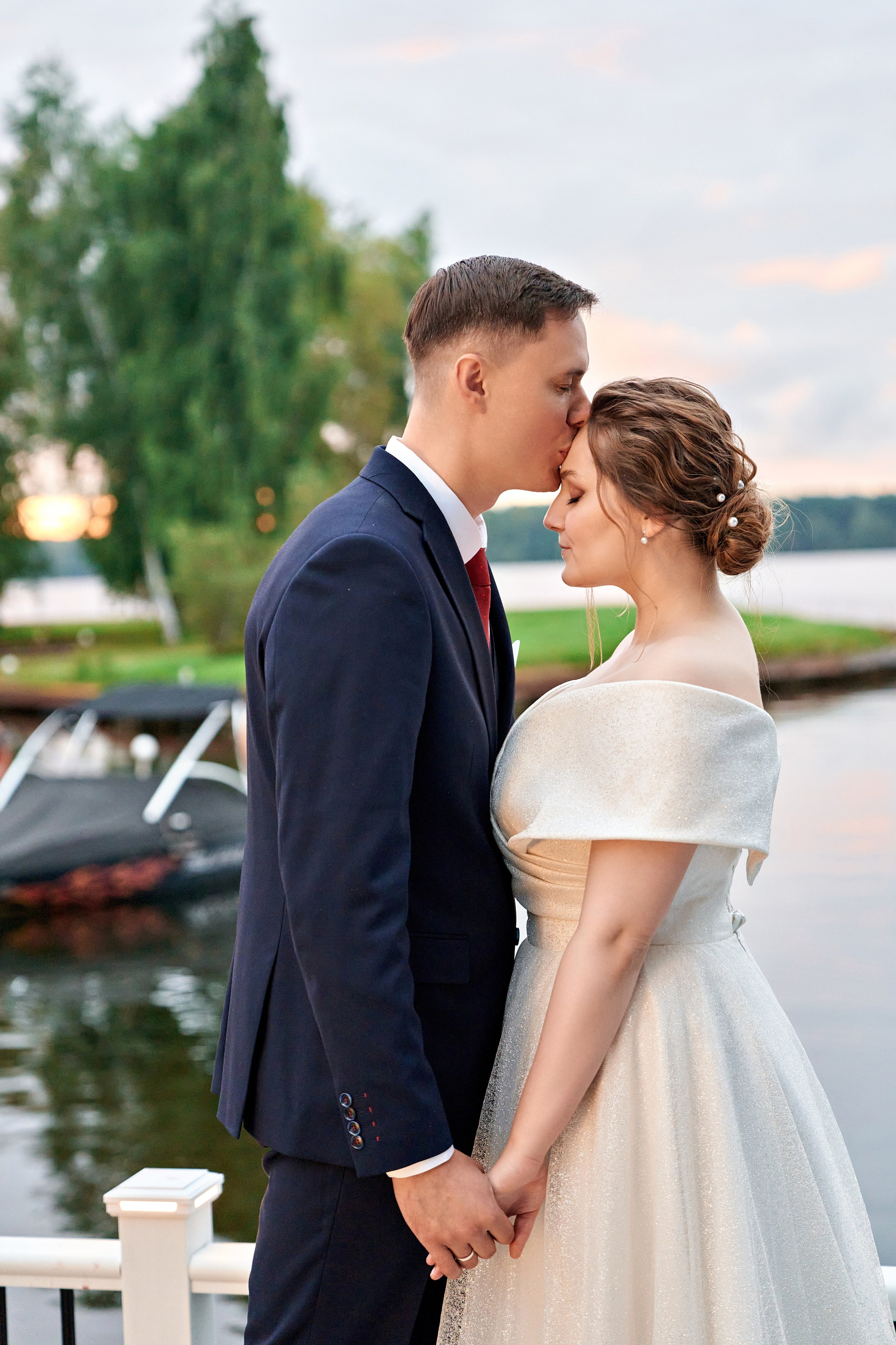 Нежная свадьба Антона и Софьи в яхт-клубе «Портофино». Фотограф Меняйло Евгений. Свадьба. Портрет. Репортаж. Семья. Контент