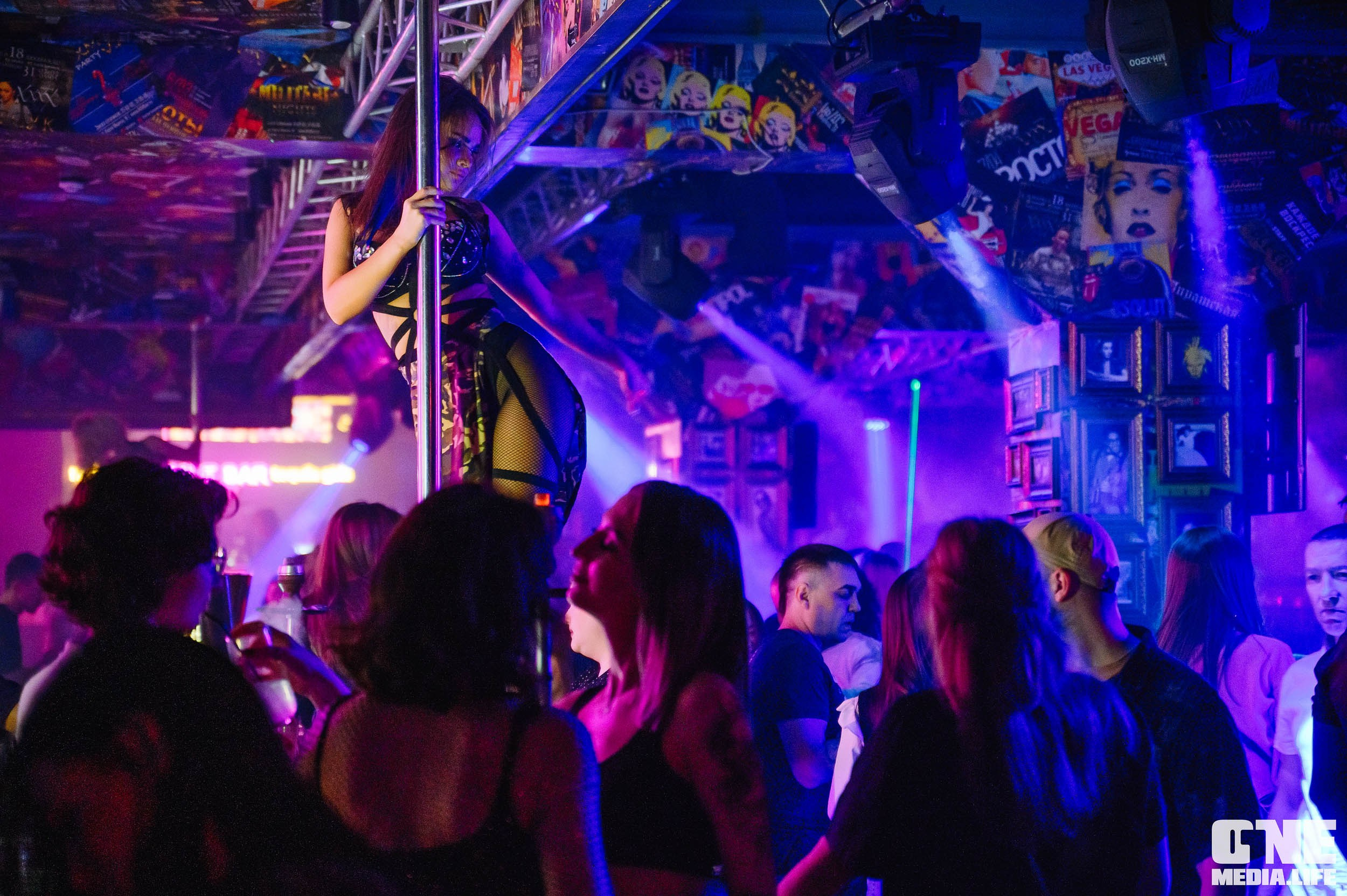 Фотоотчет из экстрим бара XxxX. One Media Life: фоторепортажи, фотоотчеты с мероприятий и заведений