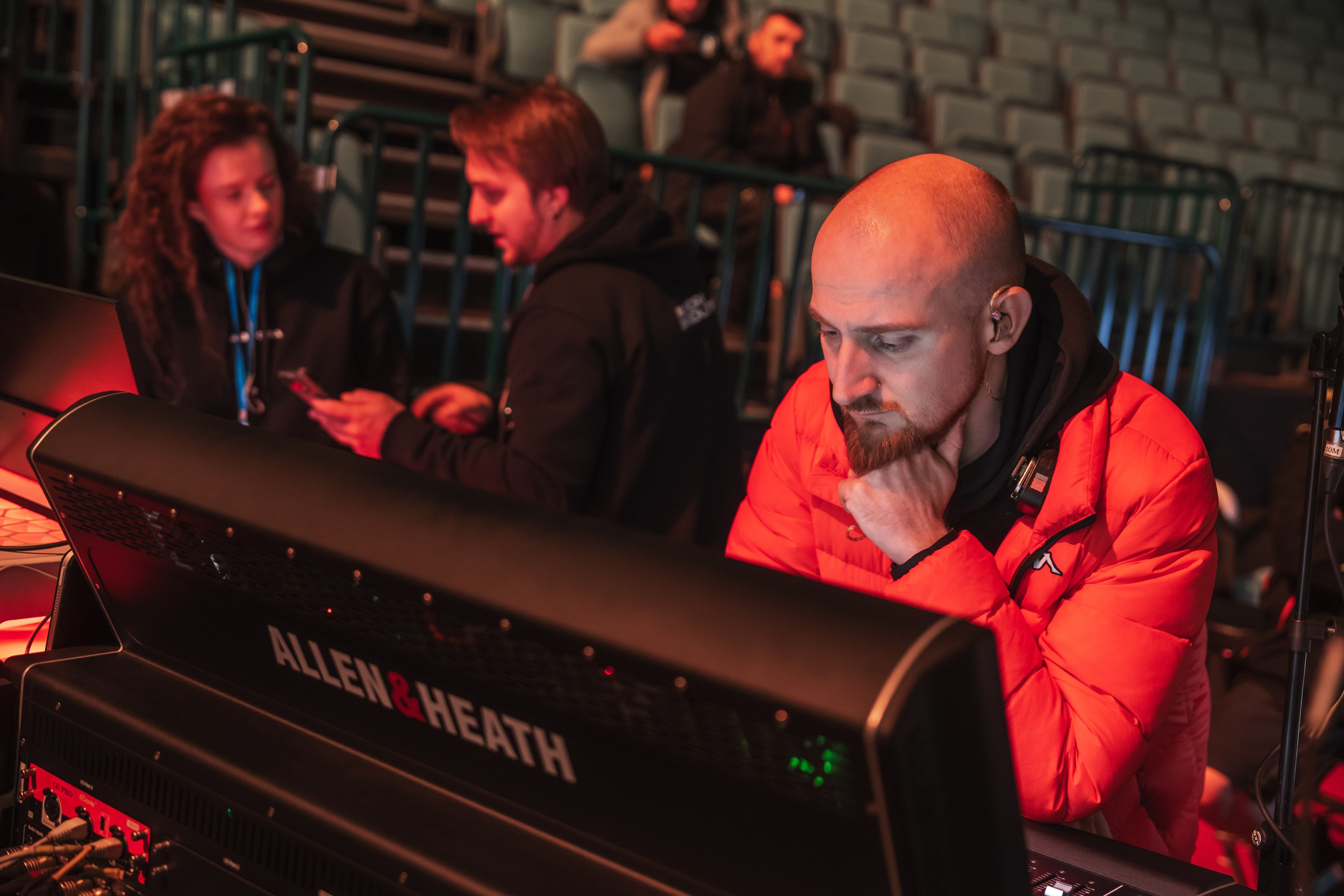 Superdiskoteka 90. Svyatoslav Bunkov | photographer