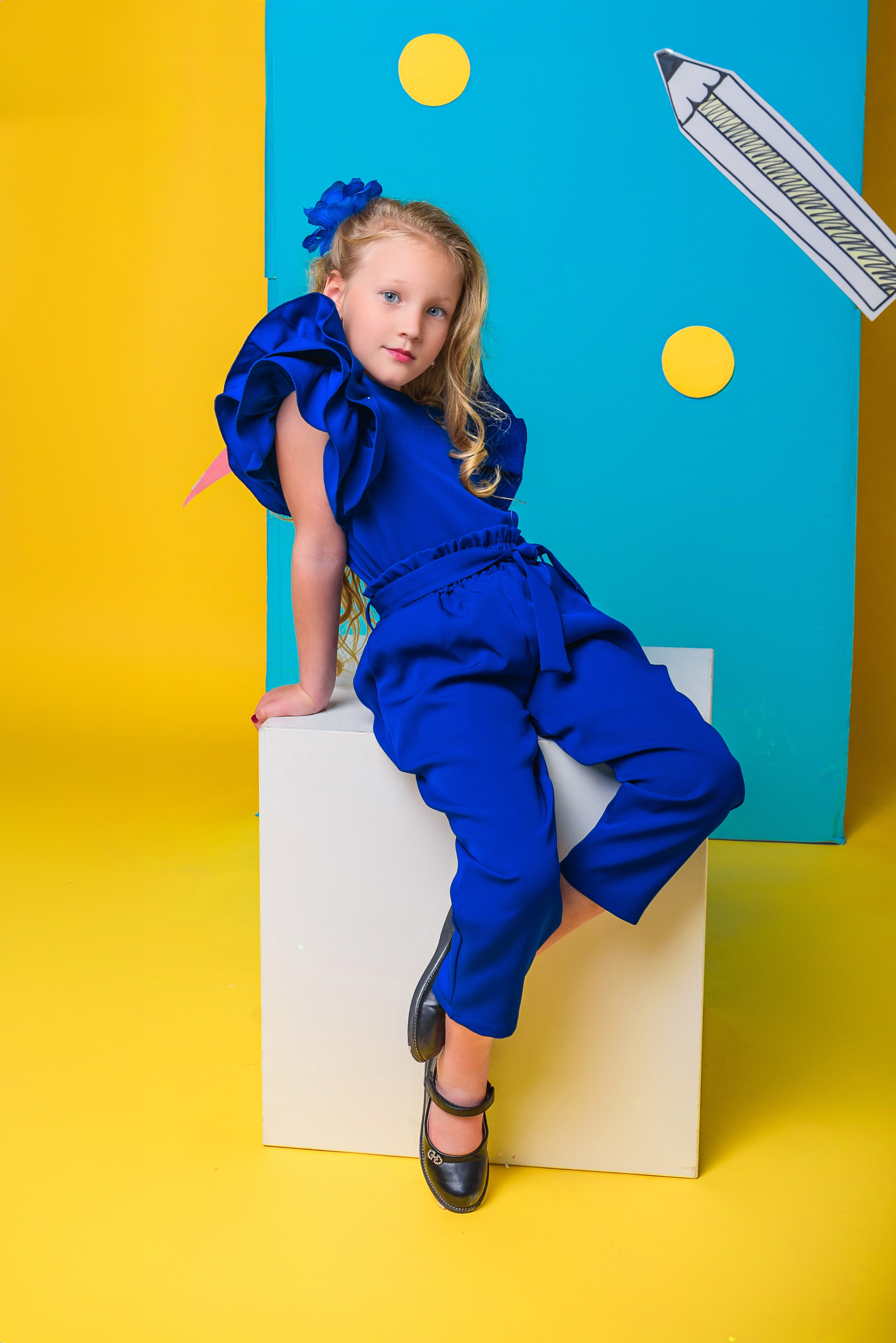 Индивидуальная фотосессия школьника в Сочи для выпускного альбома