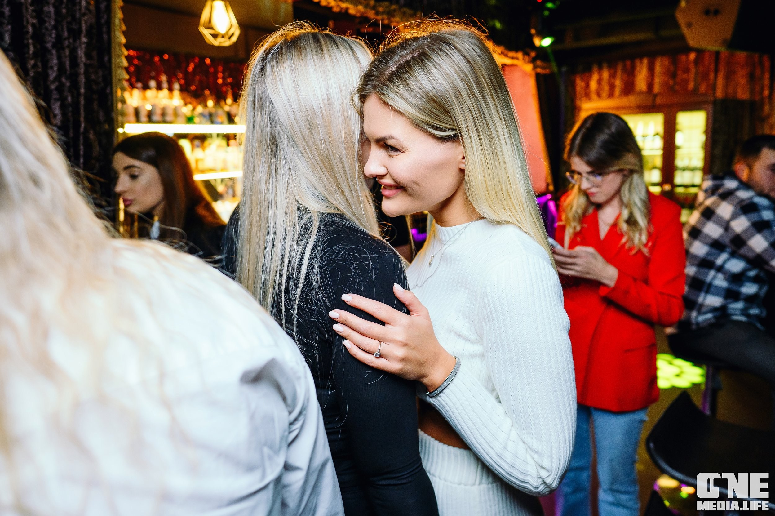 Фоторепортаж из караоке-клуба Эйфория. One Media Life: фоторепортажи, фотоотчеты с мероприятий и заведений