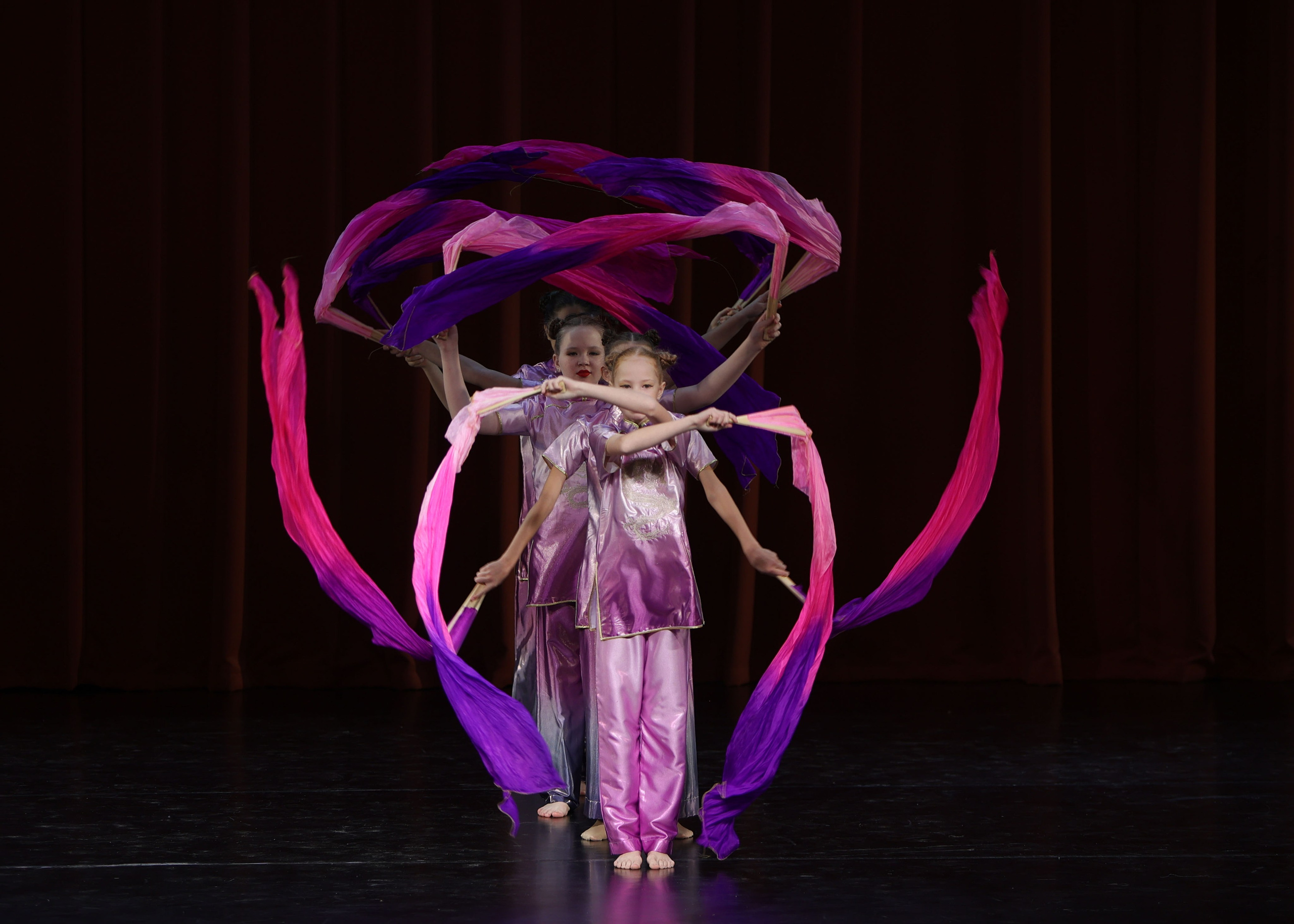 Фестиваль хореографического искусства «КУБОК ЛЕГЕНДЫ — 2025». Выпускные альбомы и школьный фотограф в Подольске, Троицке, Щербинке, Москве и Московской области