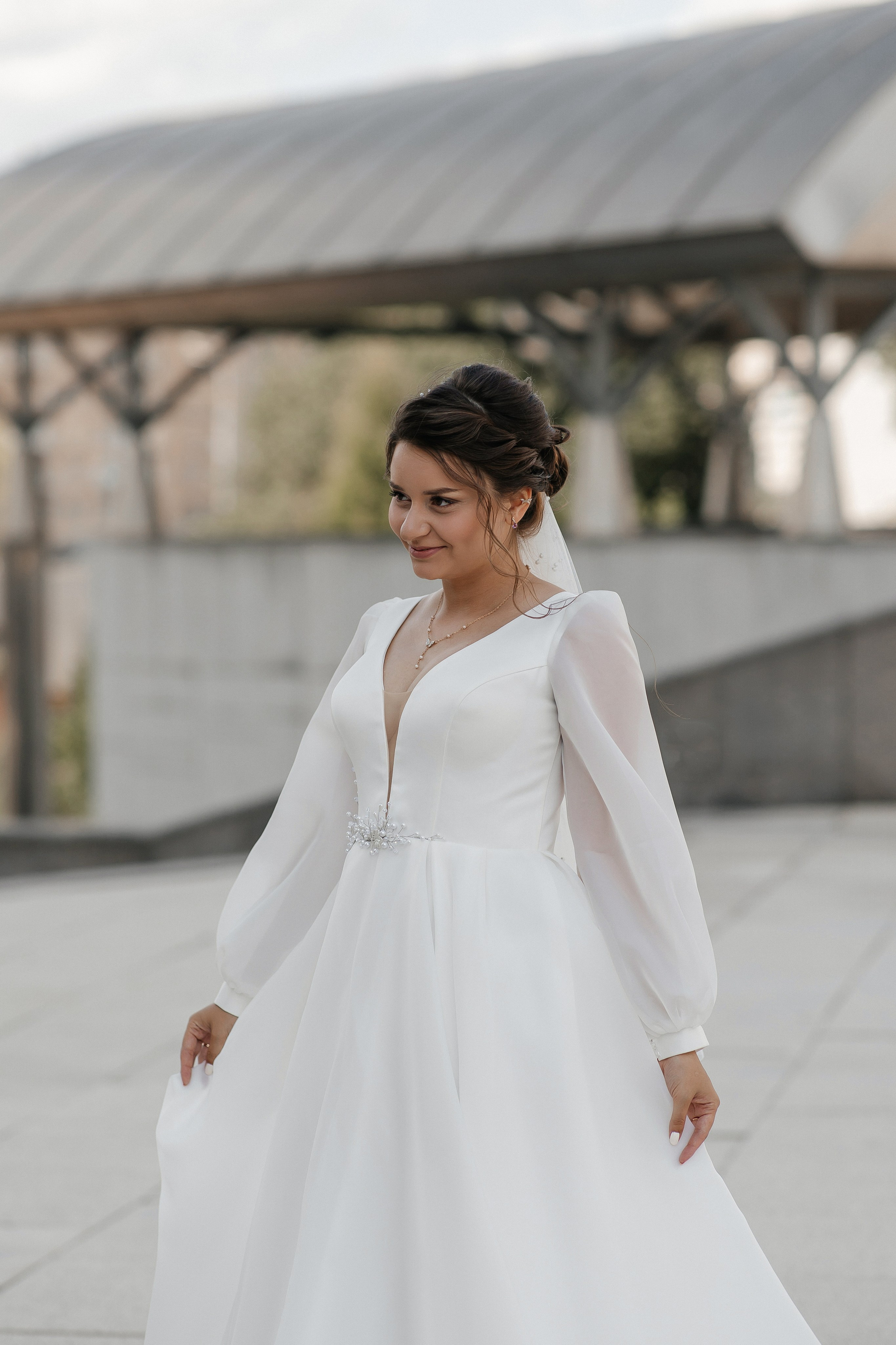 Свадебная фотосессия у Дома Музыки. Свадебный фотограф в Москве Дарья Олендарёва