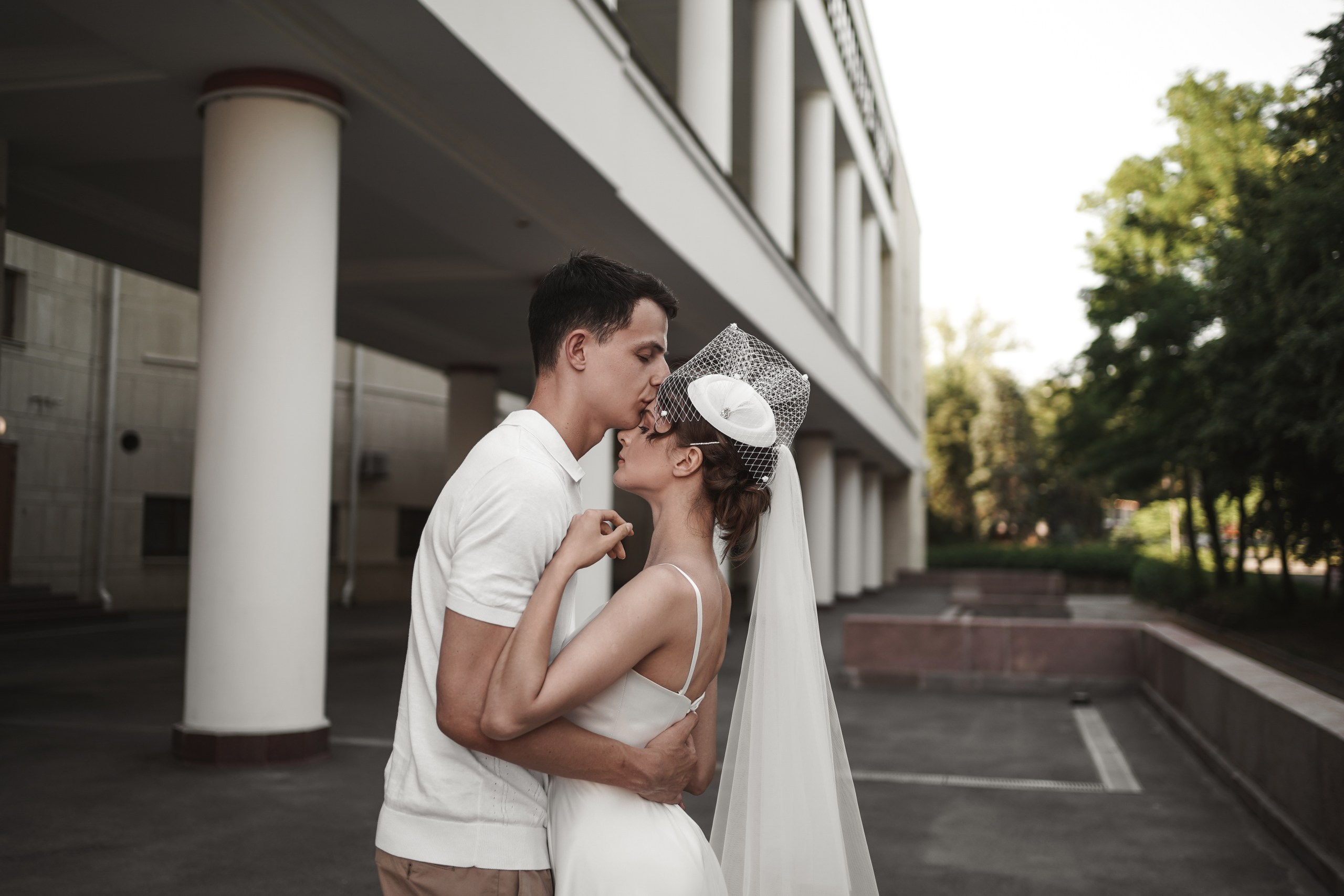 Свадебная фотосессия в парке имени Октябрьской Революции в г. Ростов-на-Дону. Свадебный фотограф в Ростове-на-Дону. Таинство Крещения и Венчания, семейные фотосессии. Алёна Чёботова