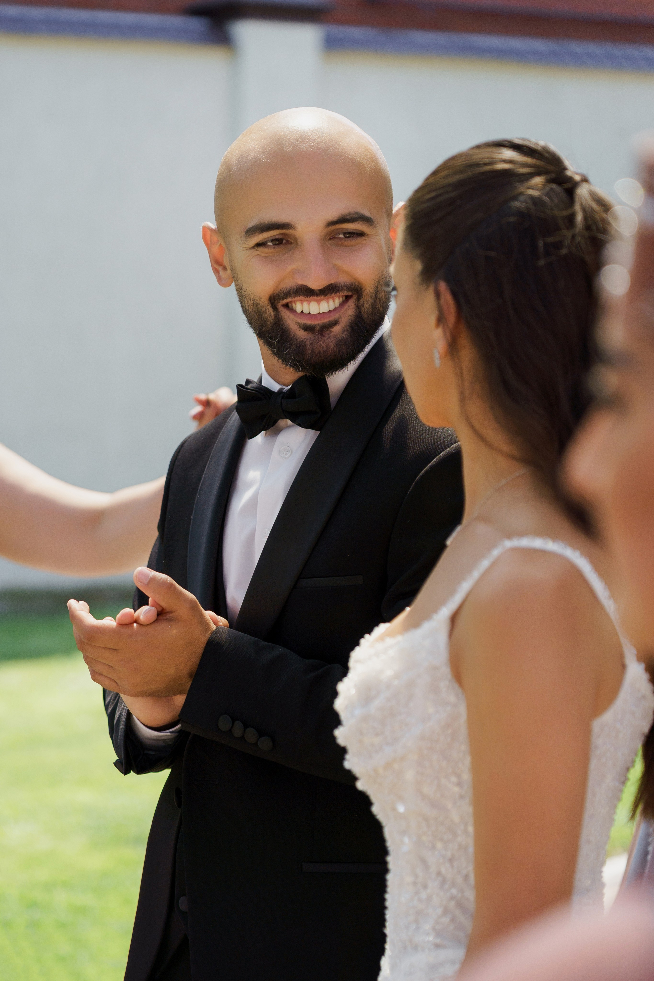 Сватовство в Краснодаре от лучших свадебных фотографов и операторов ТВИНС СТУДИО. ТВИНС СТУДИО — лучшие свадебные фотографы и видеографы в Краснодаре
