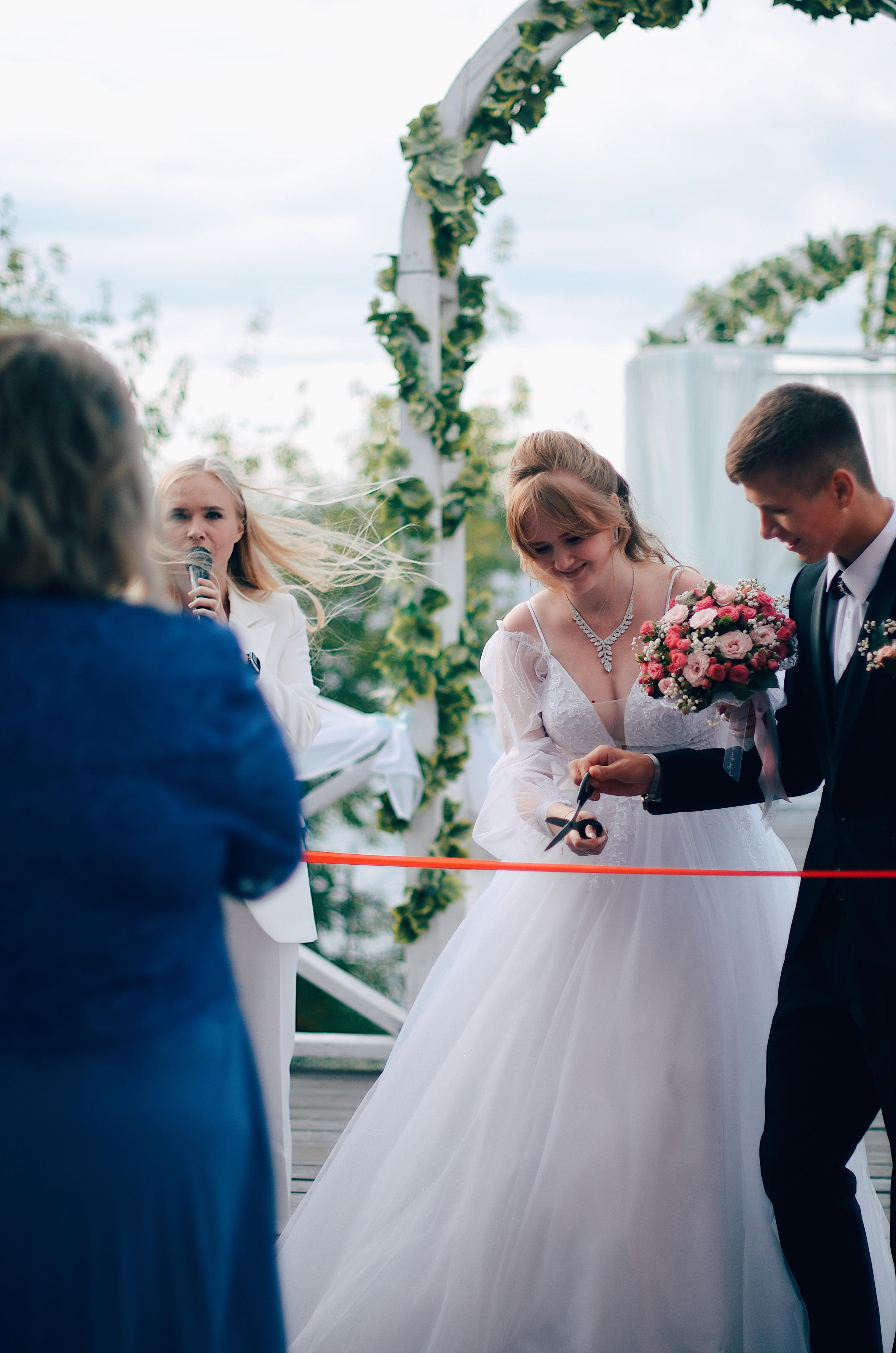 Ведущая на свадьбу Мария Снегур. Ведущий, Тамада, DJ, фото в Перми. Хорошее настроение