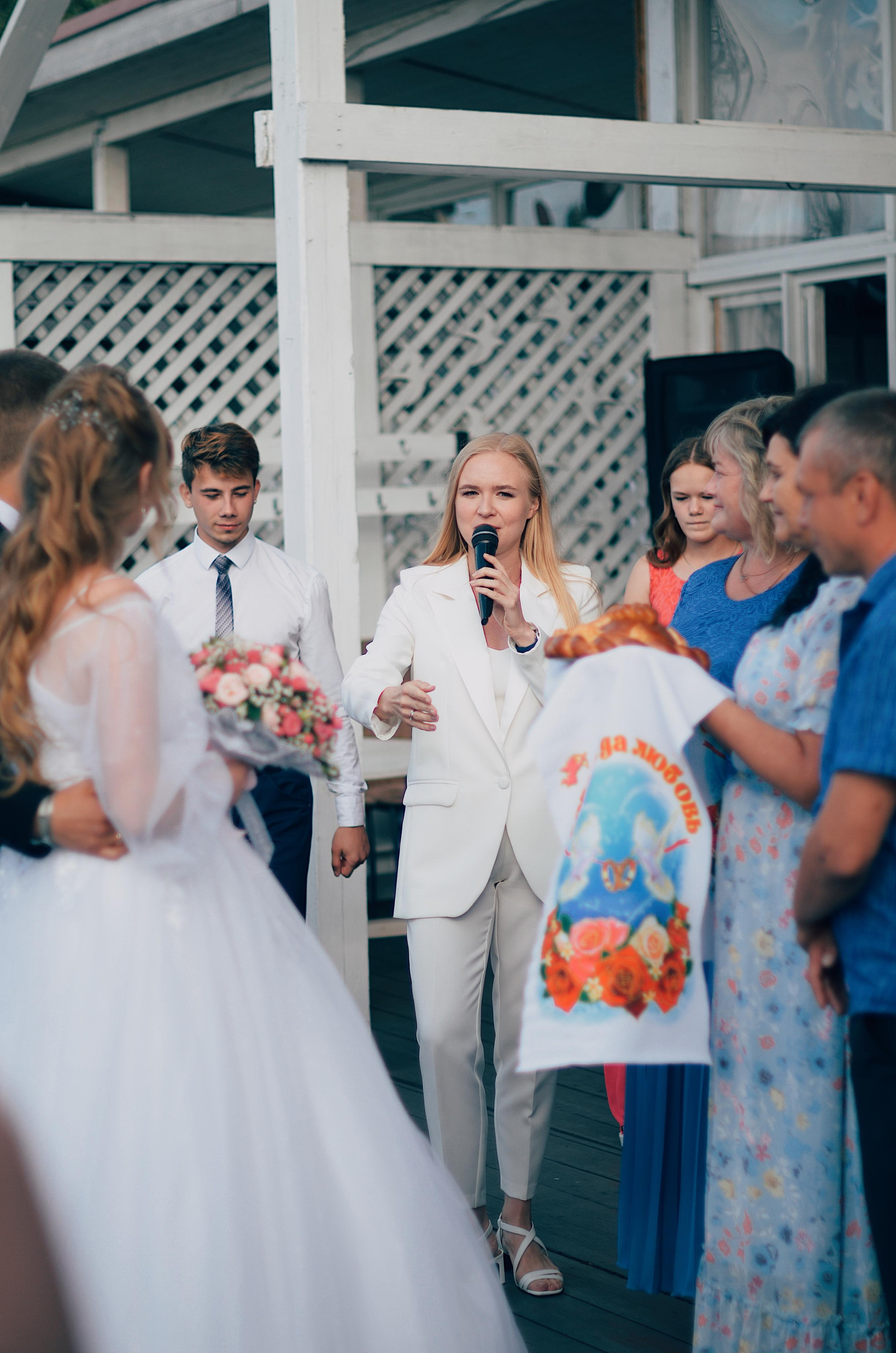 Ведущая на свадьбу Мария Снегур. Ведущий, Тамада, DJ, фото в Перми. Хорошее настроение