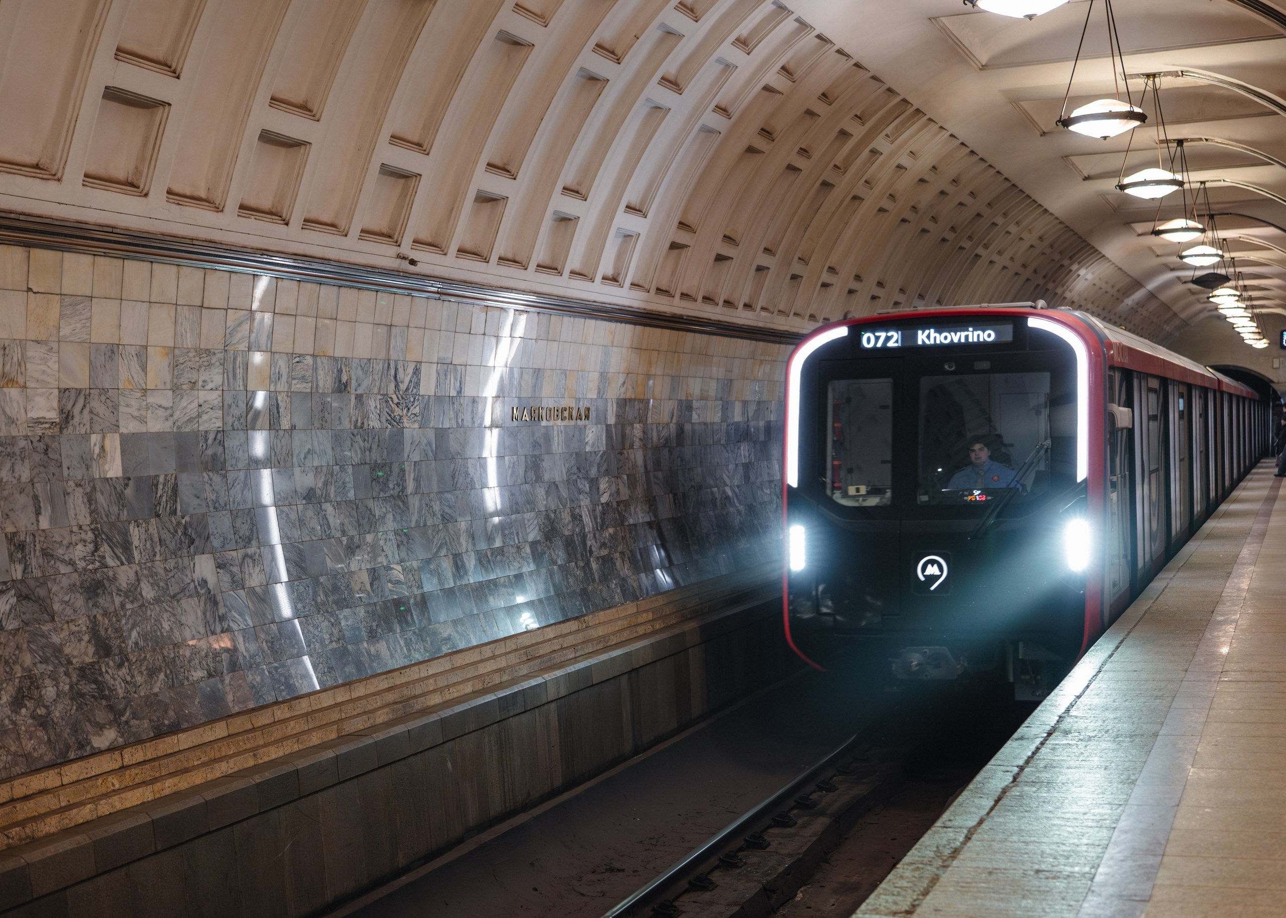 Парадные залы подземного дворца. П&П — Полезное с Приятным. Фотоэкскурсии — Москва на память. Экскурсовод и фотограф в Москве. Увези столицу в своём альбоме!