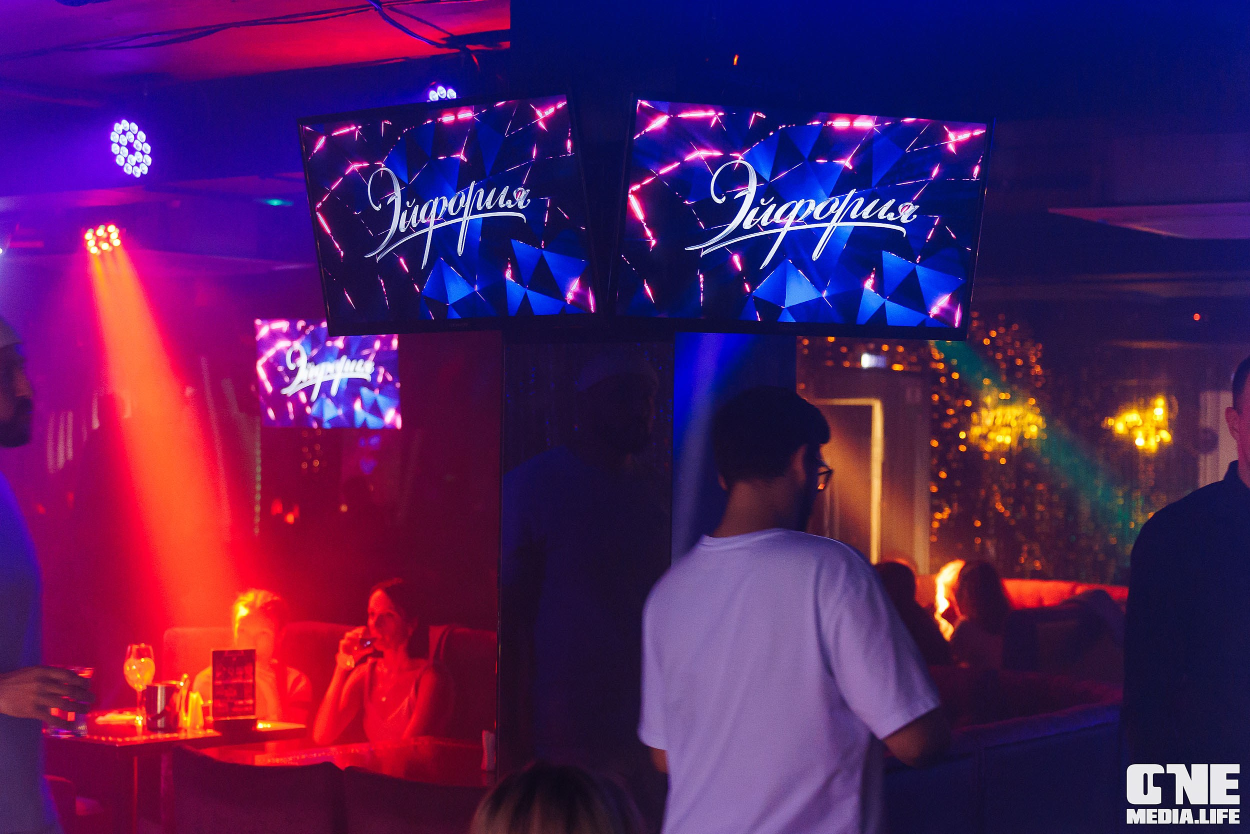 Фоторепортаж из караоке-клуба Эйфория. One Media Life: фоторепортажи, фотоотчеты с мероприятий и заведений