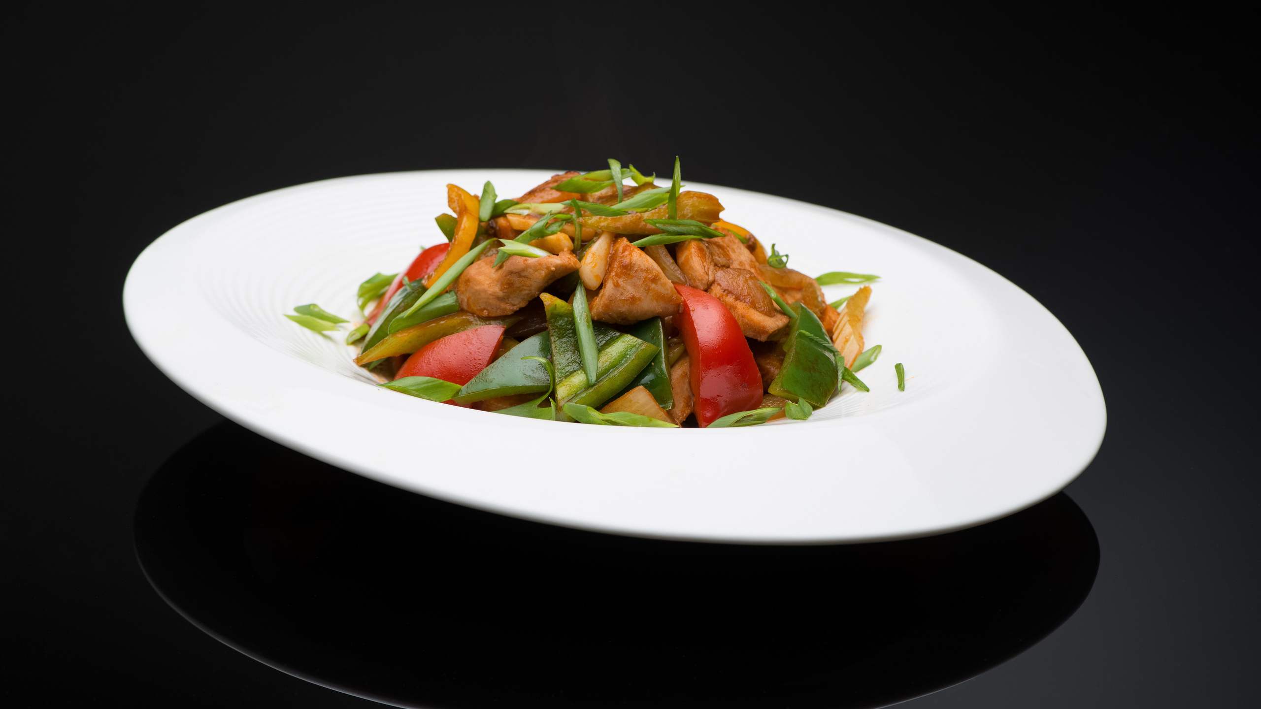 Профессиональная фуд-фотосъёмка в Алматы для ресторанного меню — овощное блюдо ресторана «1001 Ночь» (Ташкент).