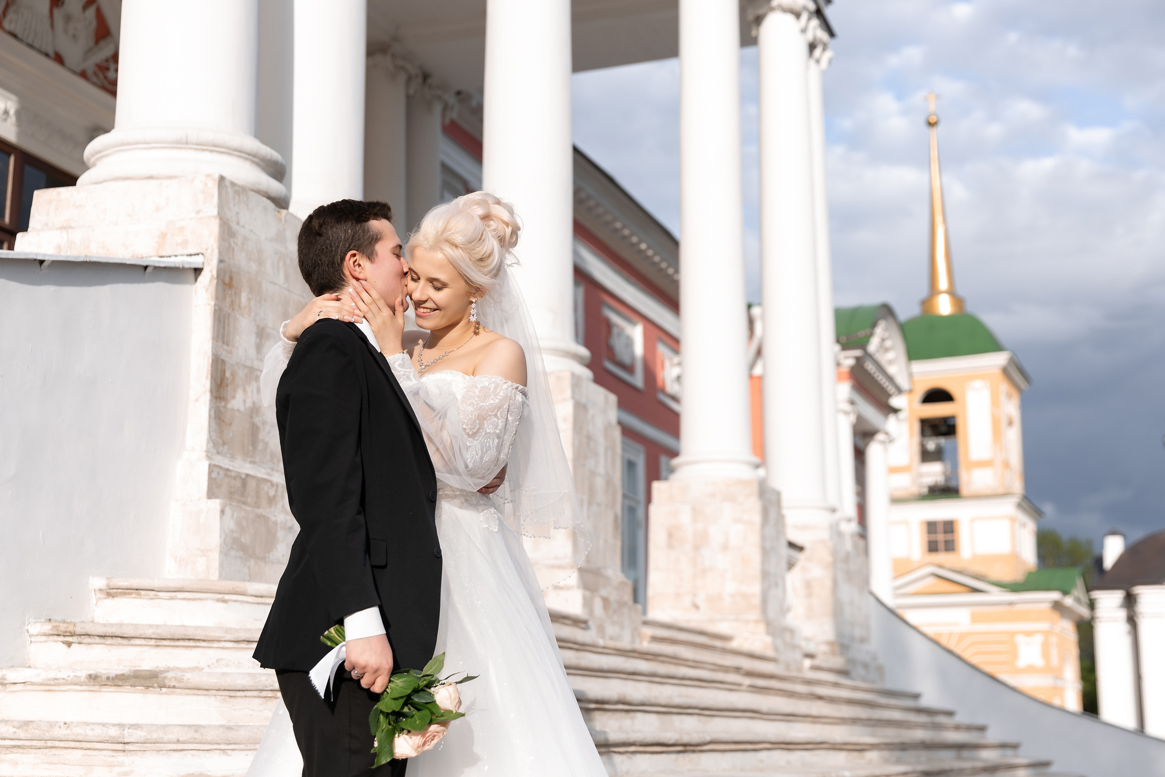 Владимир и Ирина. Свадебная фотосессия в Кусково. Свадебные фотографы в Москве: Денис и Елена Пройдовы