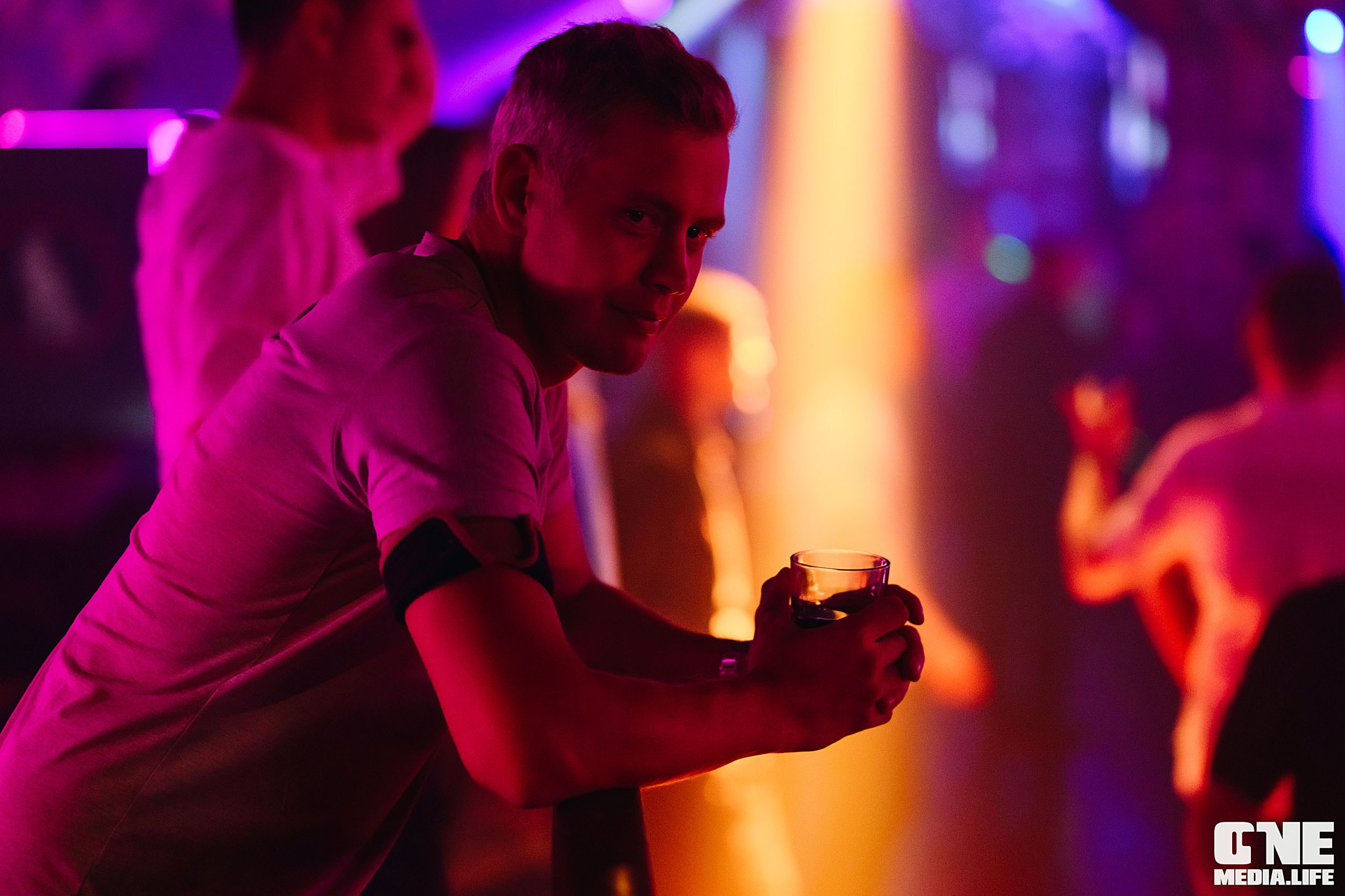 Фоторепортаж из бара XxxX. One Media Life: фоторепортажи, фотоотчеты с мероприятий и заведений