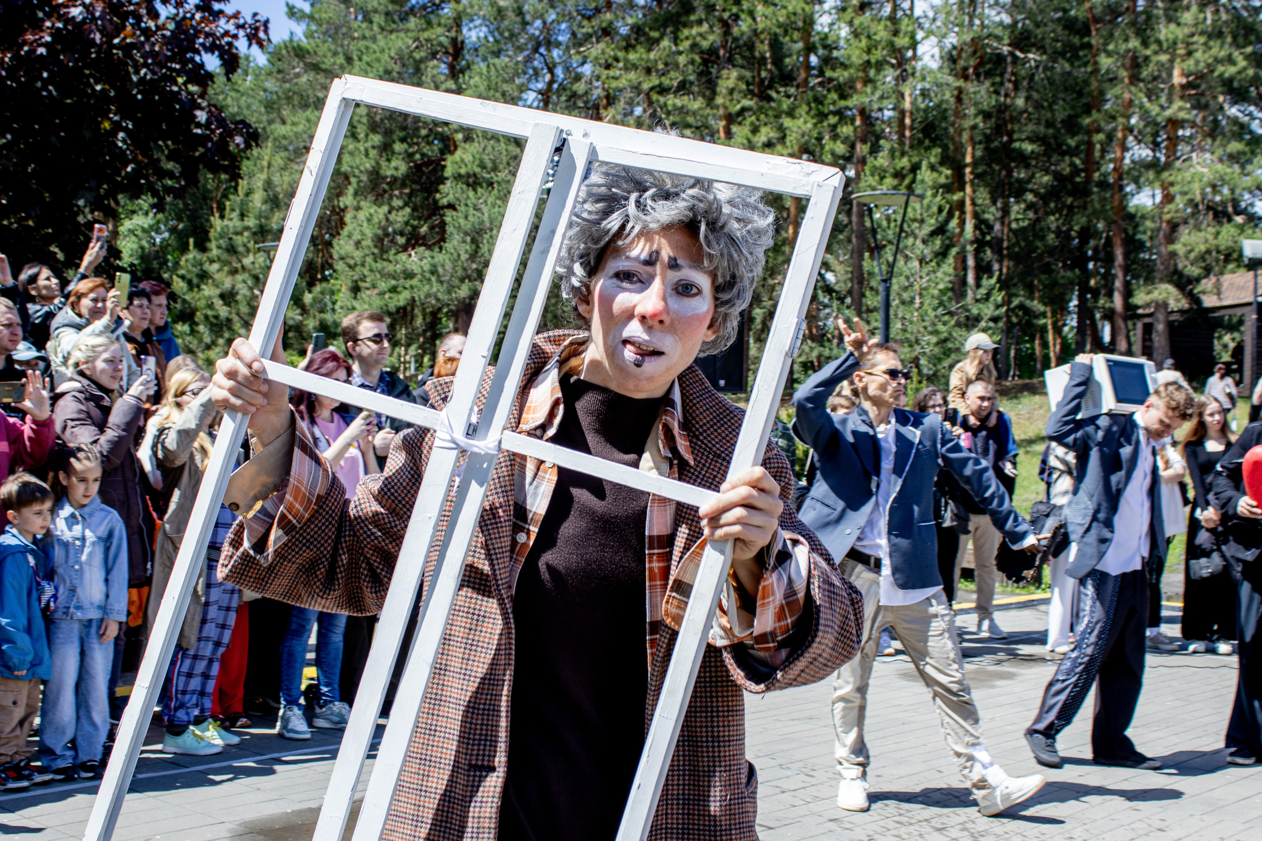 Street Theatre Parade / Platonov Fest, Voronezh. Photographer Natalia Mershina