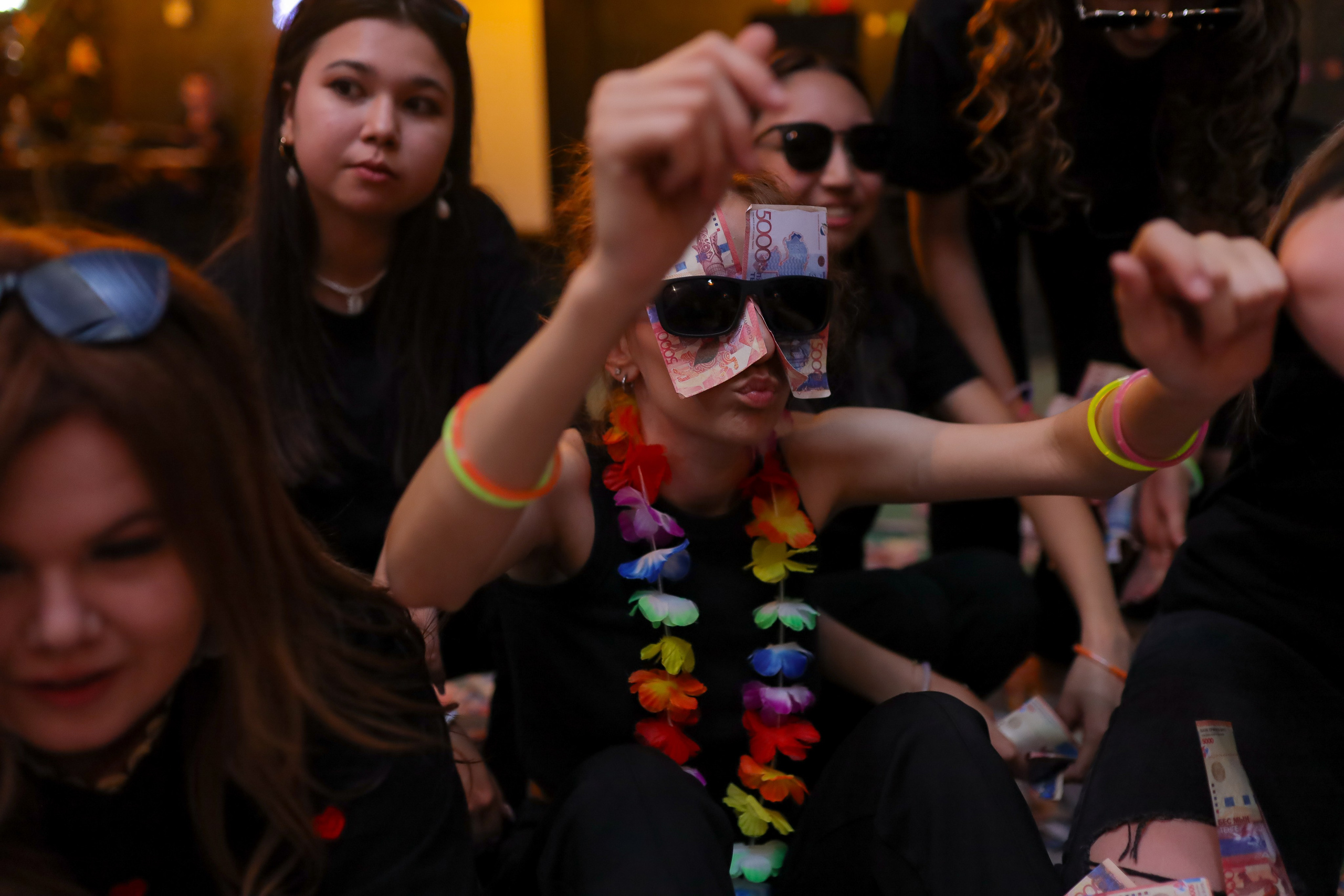 Выпускники. Фотограф в Жезказгане. Графический дизайнер