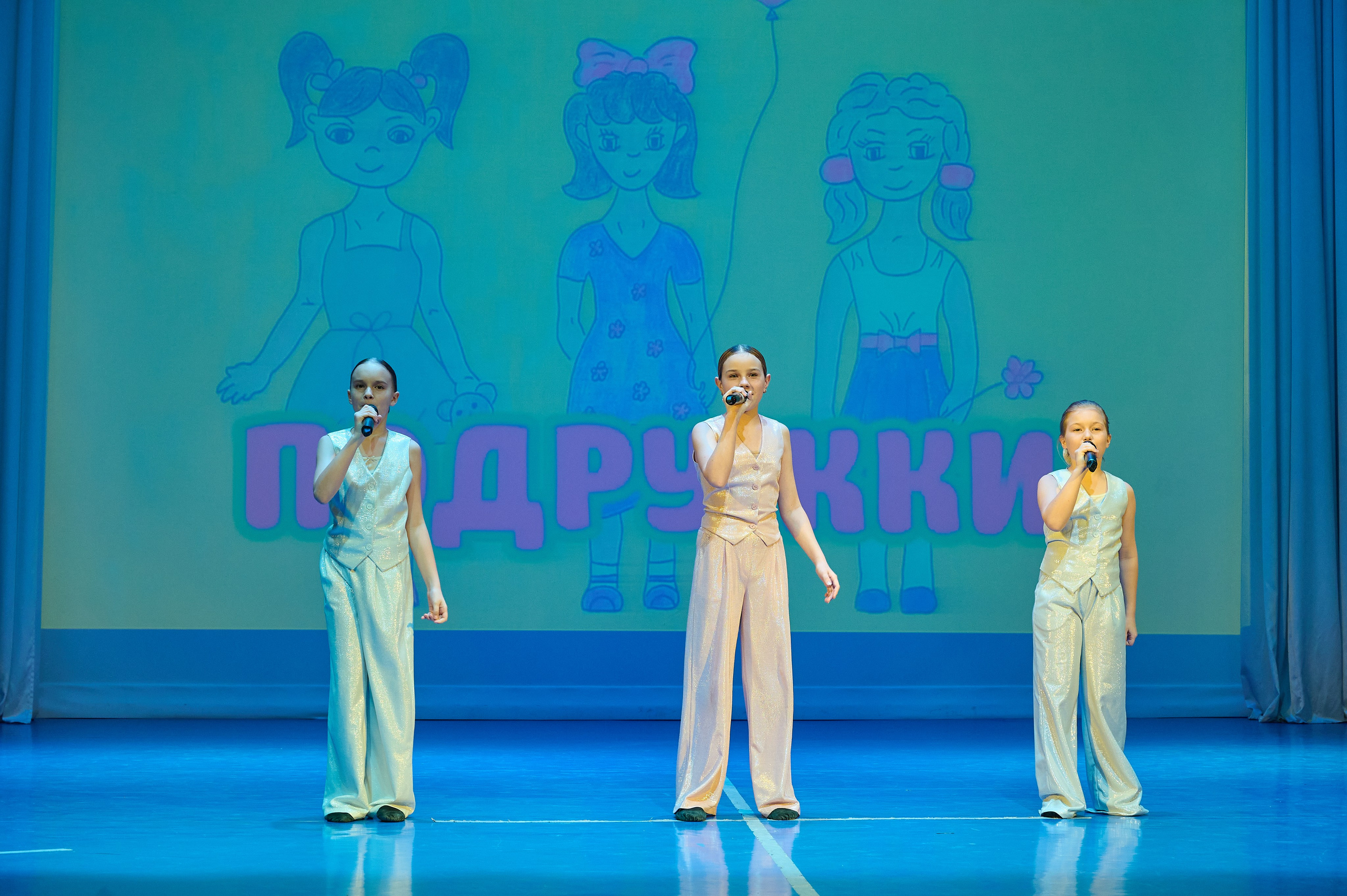 8 марта Марьина роща. Жизнь курорта Кабардинка в фотографиях