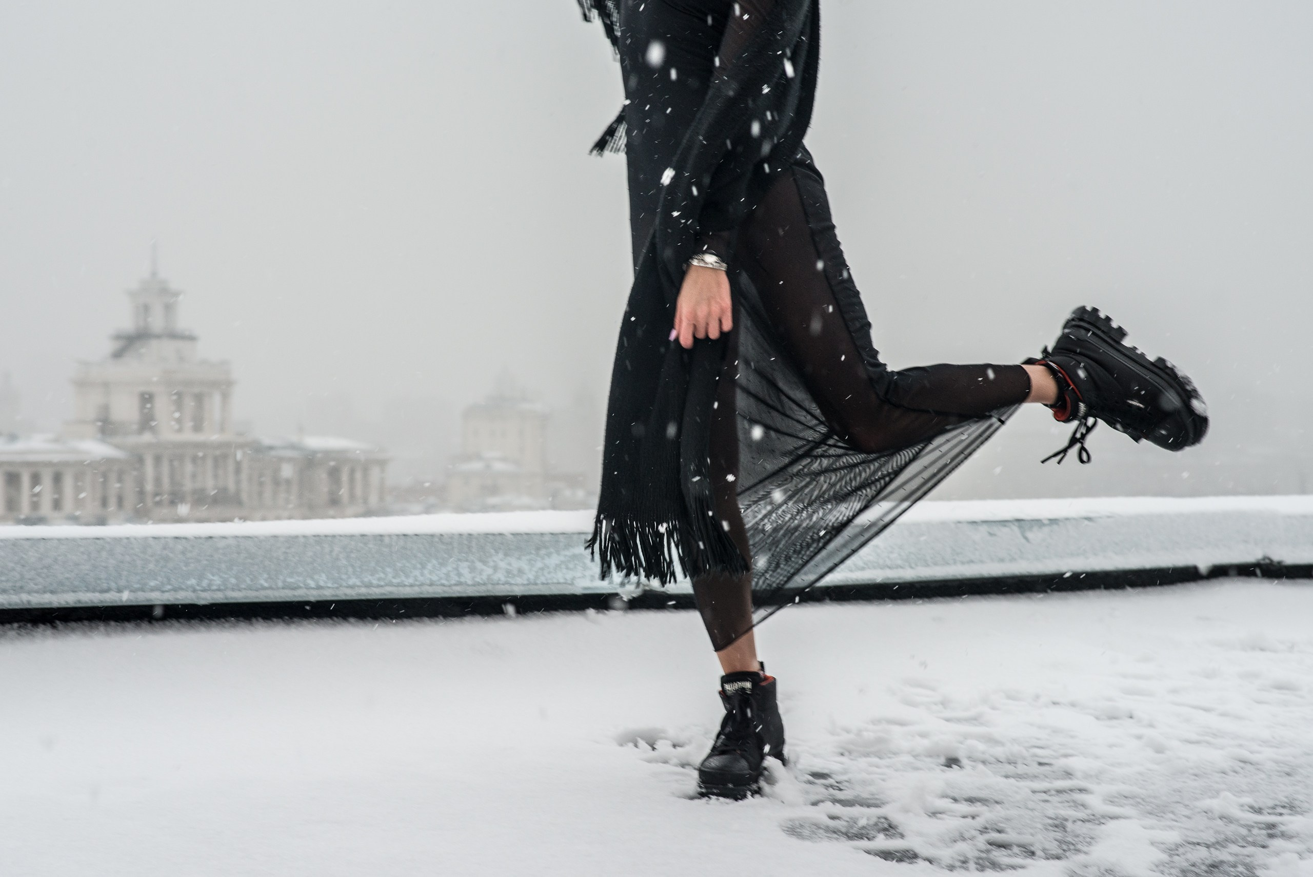 Зимняя фотосессия на крыше в Москве. Портретный фотограф в Москве Алексей Михайлов