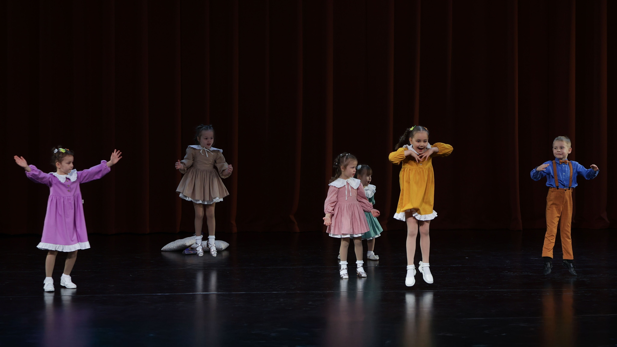 Фестиваль хореографического искусства «КУБОК ЛЕГЕНДЫ — 2025». Выпускные альбомы и школьный фотограф в Подольске, Троицке, Щербинке, Москве и Московской области