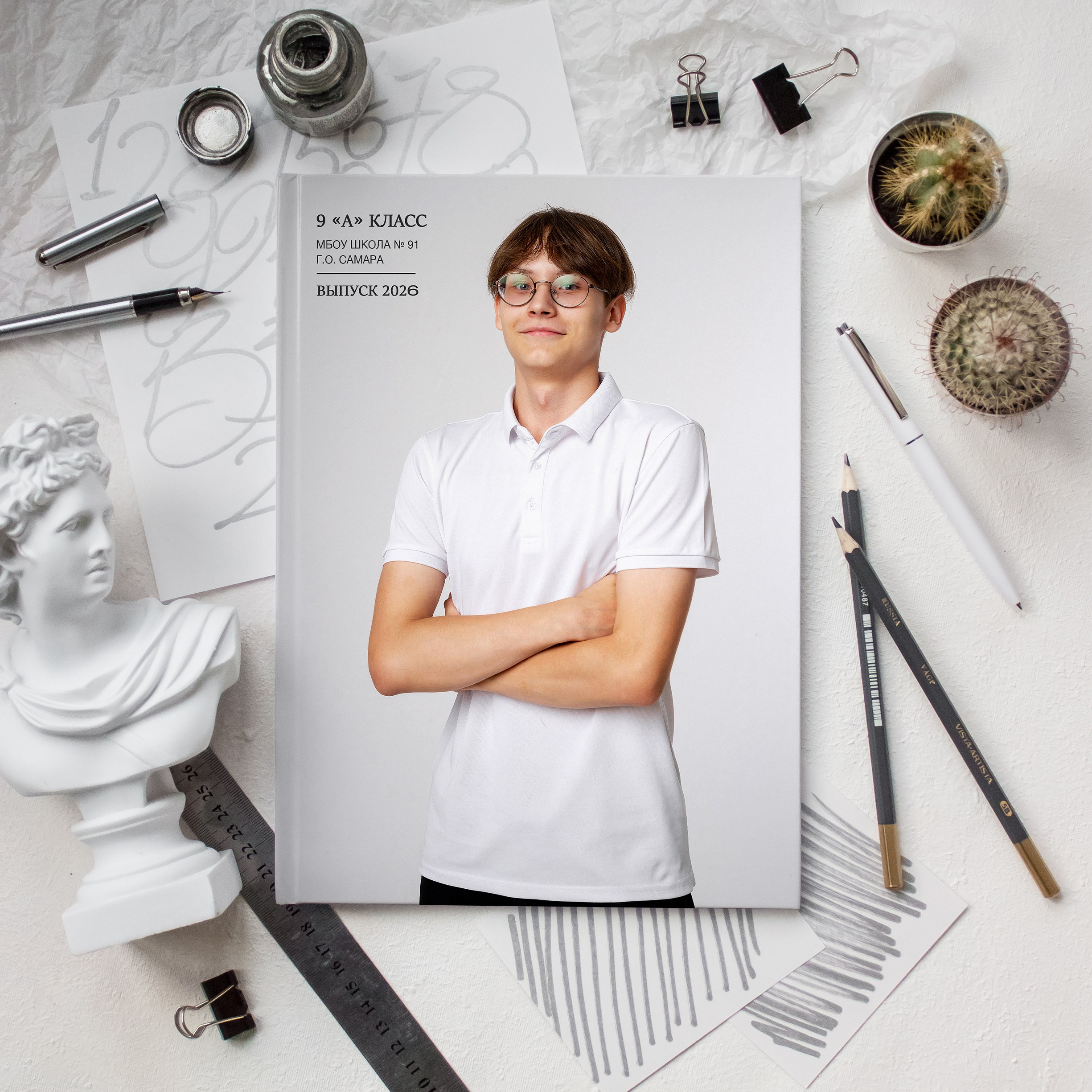 Выпускной альбом с 9 класса Школьная выпускная фотокнига